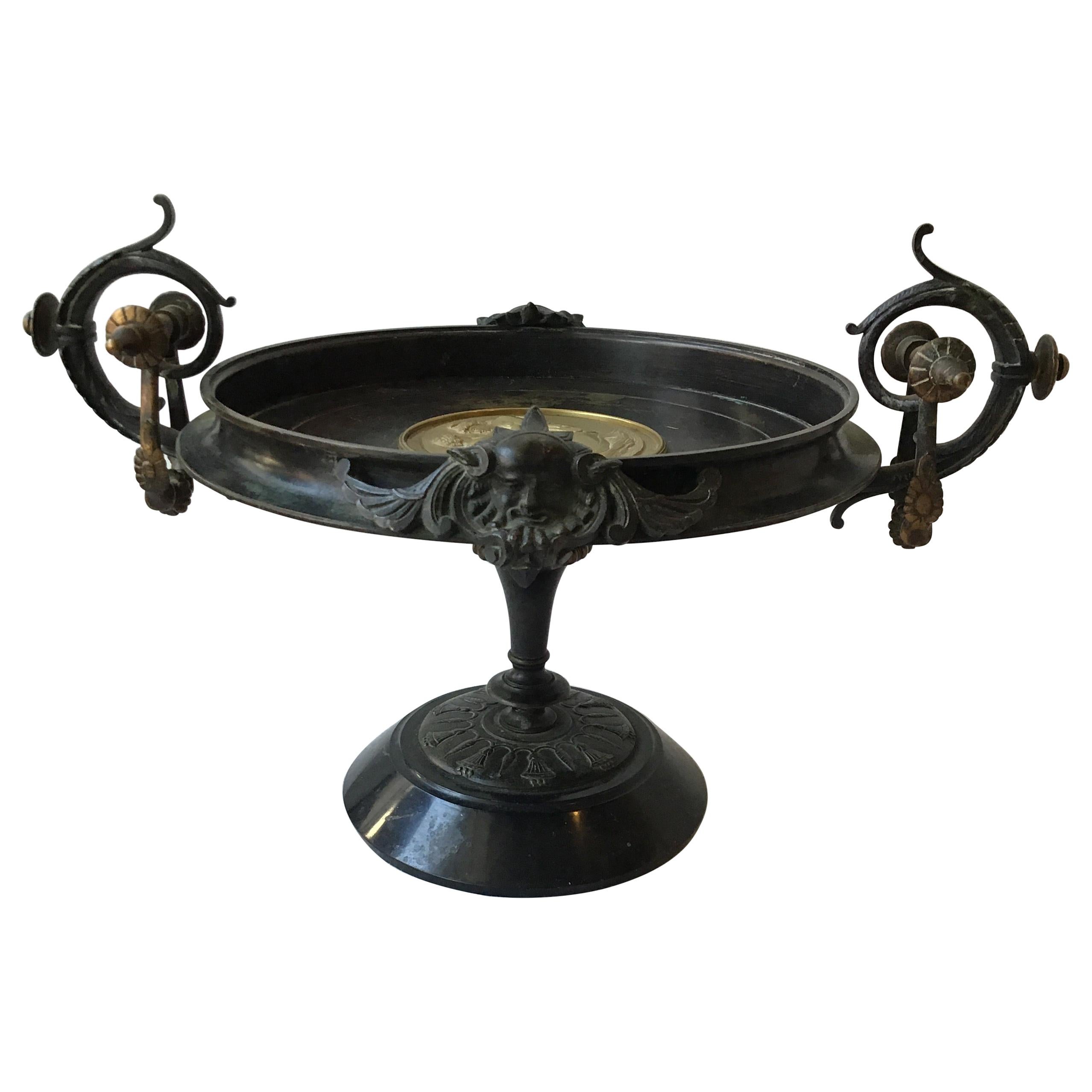 Large 1870s Bronze Classical Tazza For Sale