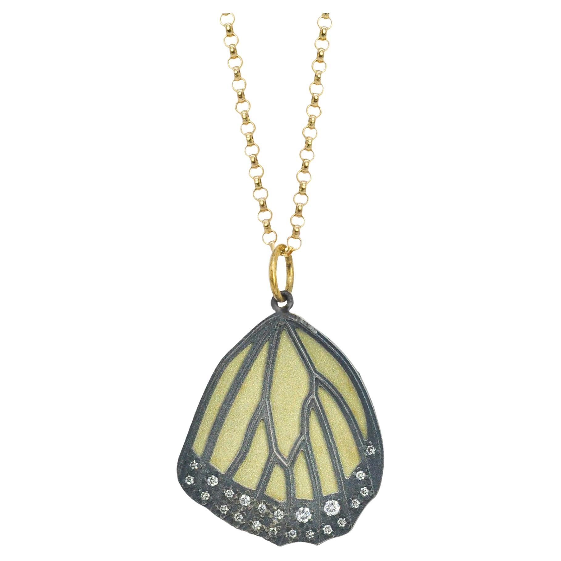 Grand collier à aile inférieure de papillon monarque en or 18k et diamants en vente