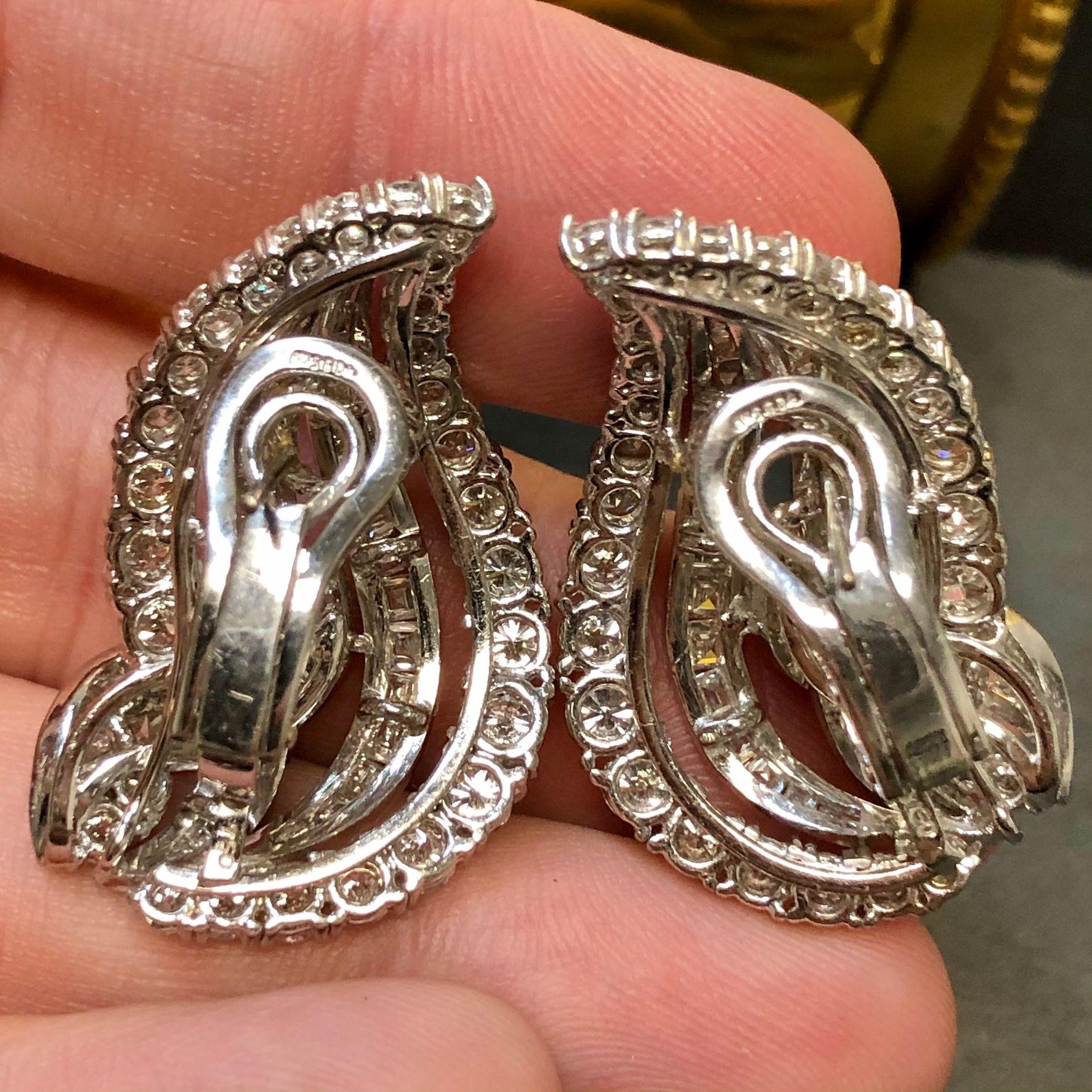 Large 18k Paisley Baguette & Round Diamond Day Night Earrings In Good Condition For Sale In Winter Springs, FL