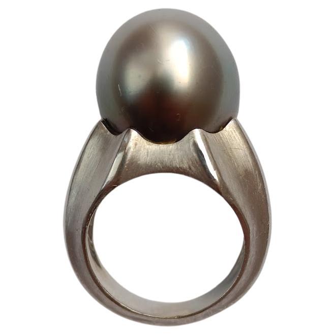 Large 18k White Gold Modernist Ring with Tahitian Pearl
