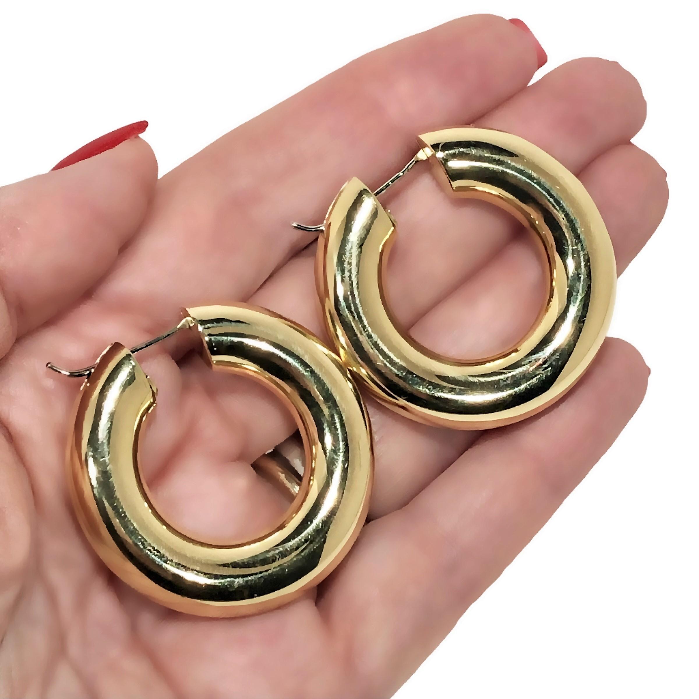 Große große italienische Puffy-Ohrringe aus 18 Karat Gelbgold im Zustand „Gut“ in Palm Beach, FL