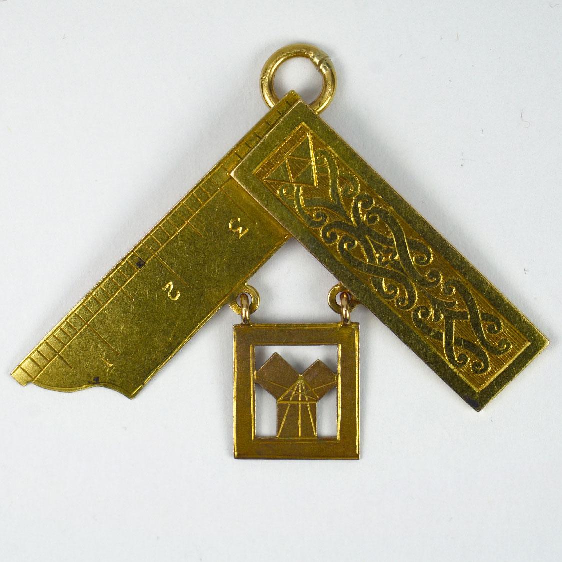 Large 18K Yellow Gold Masonic Charm Pendant For Sale 10