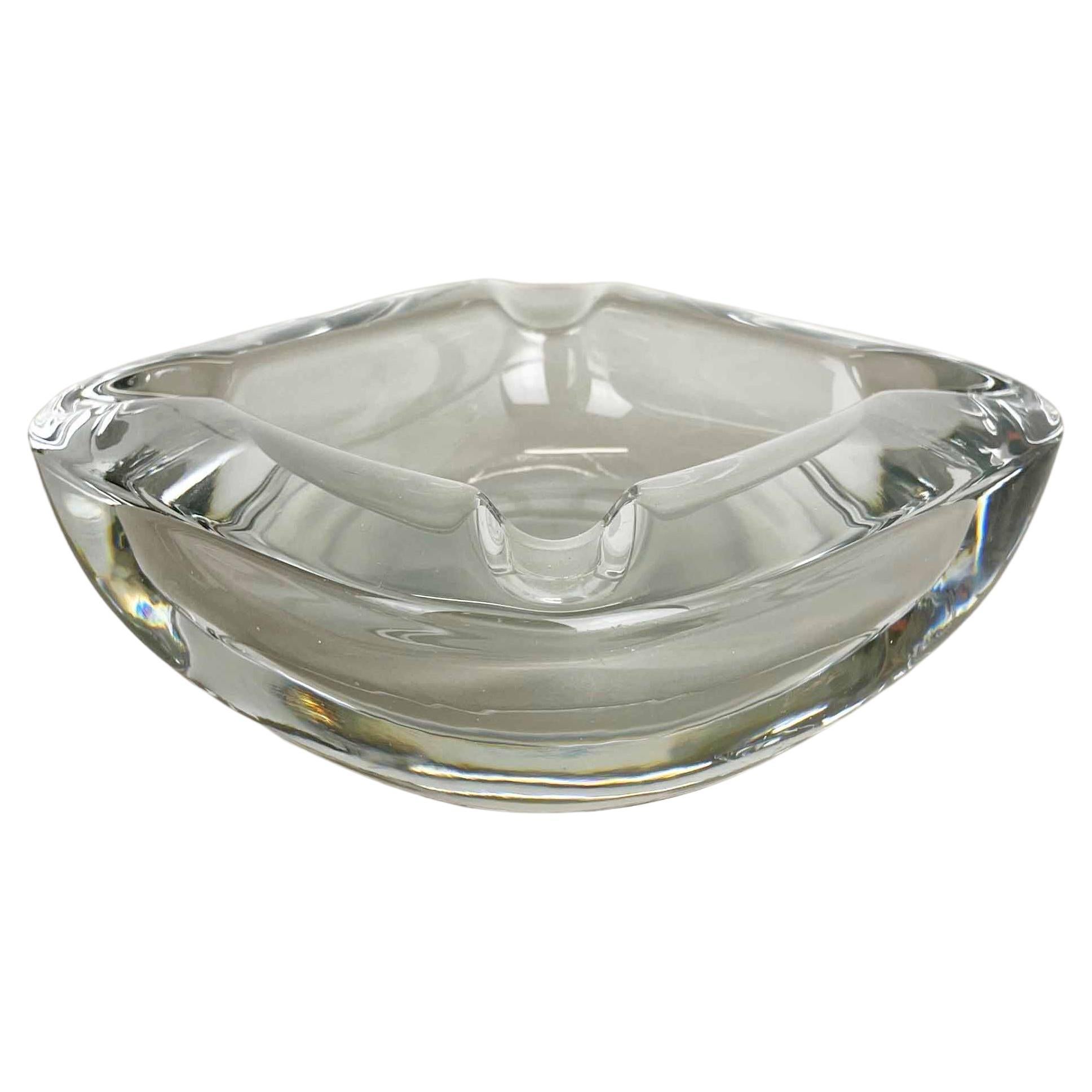 Large 1, 8kg French "Lucid" Crystal Glass Shell Ashtray by Art Vannes France 1970