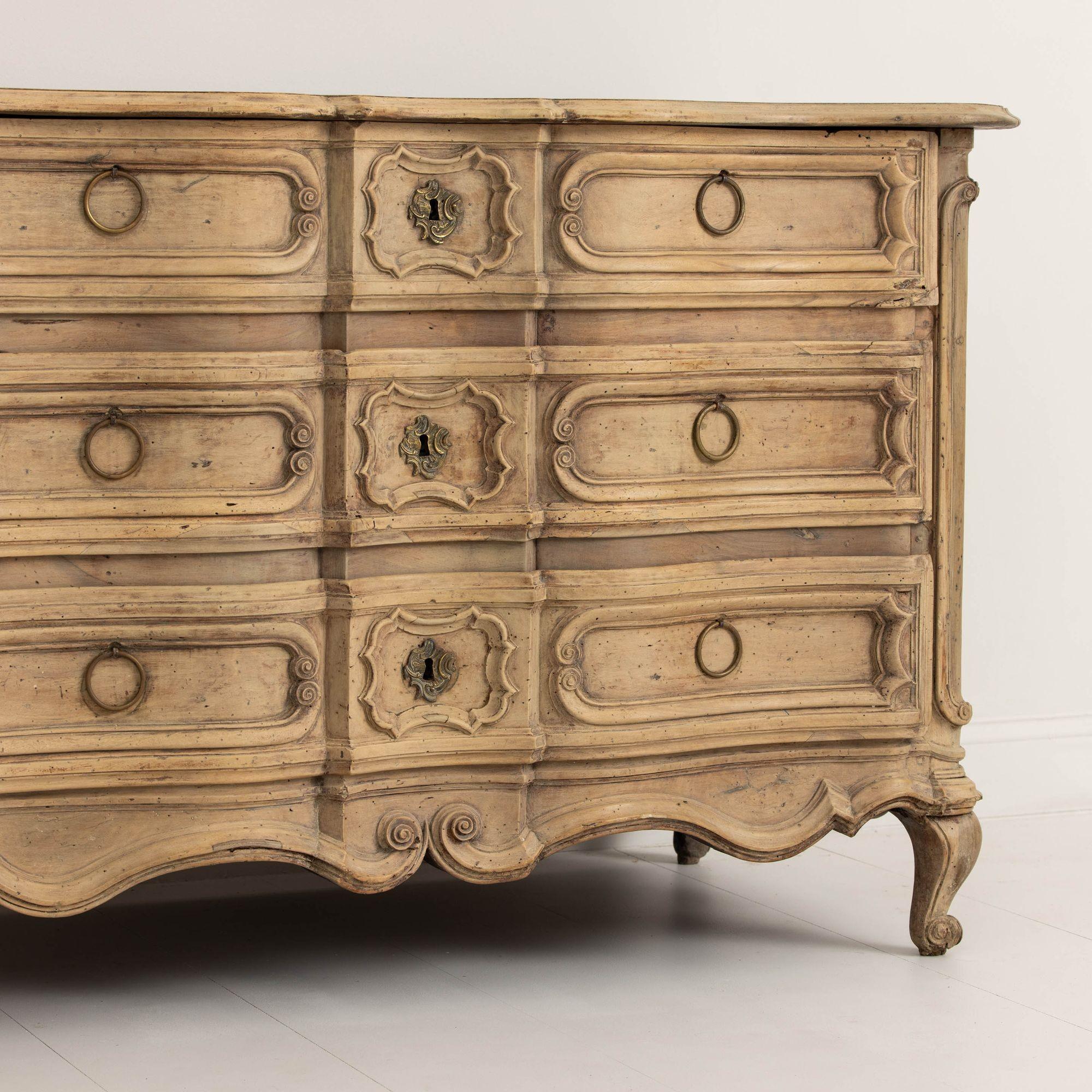 Large 18th c. French Bleached Walnut Louis XV Period Serpentine Commode For Sale 9