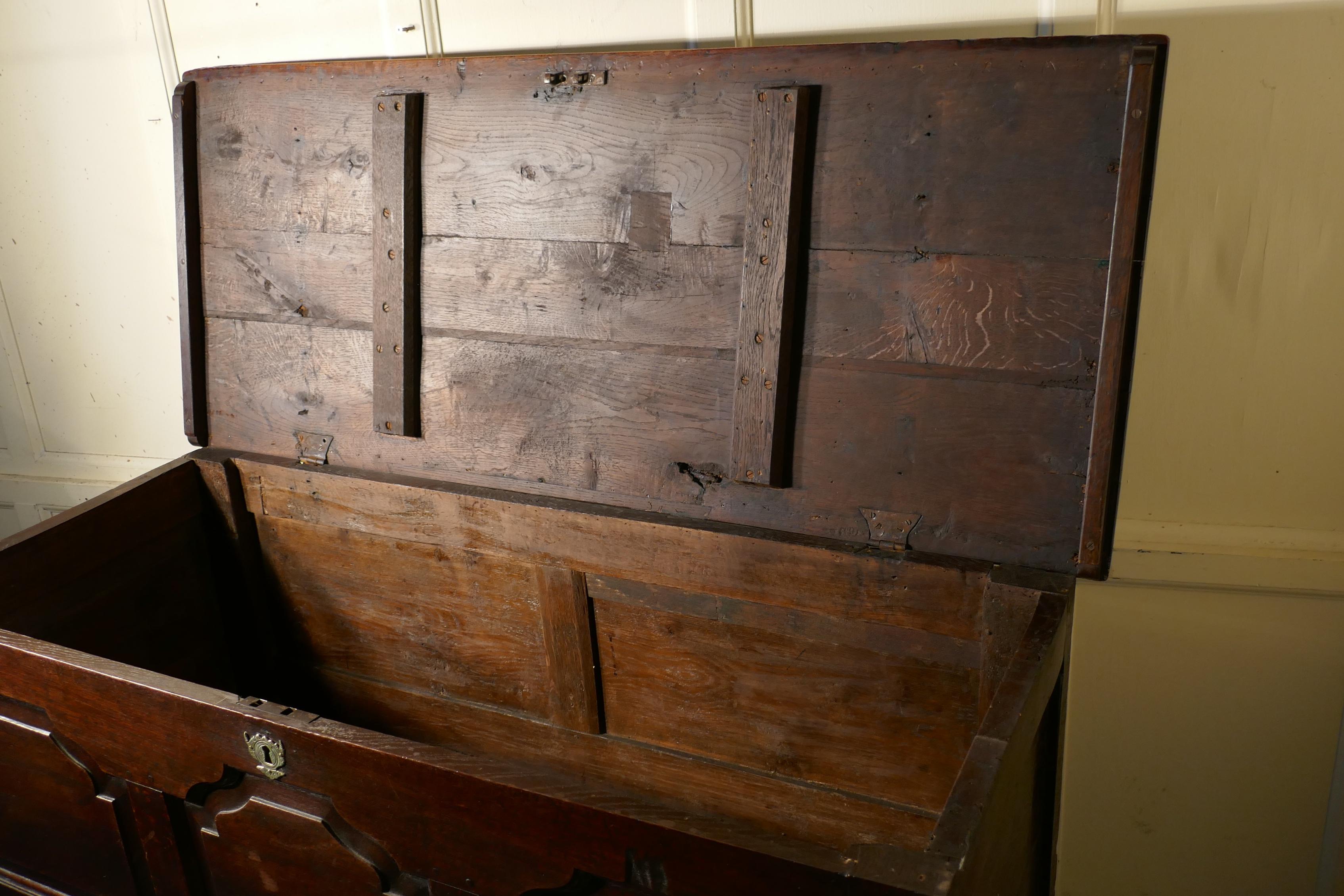 Large 18th Century 3 Drawer Mule Chest    This is a fine looking piece  For Sale 3