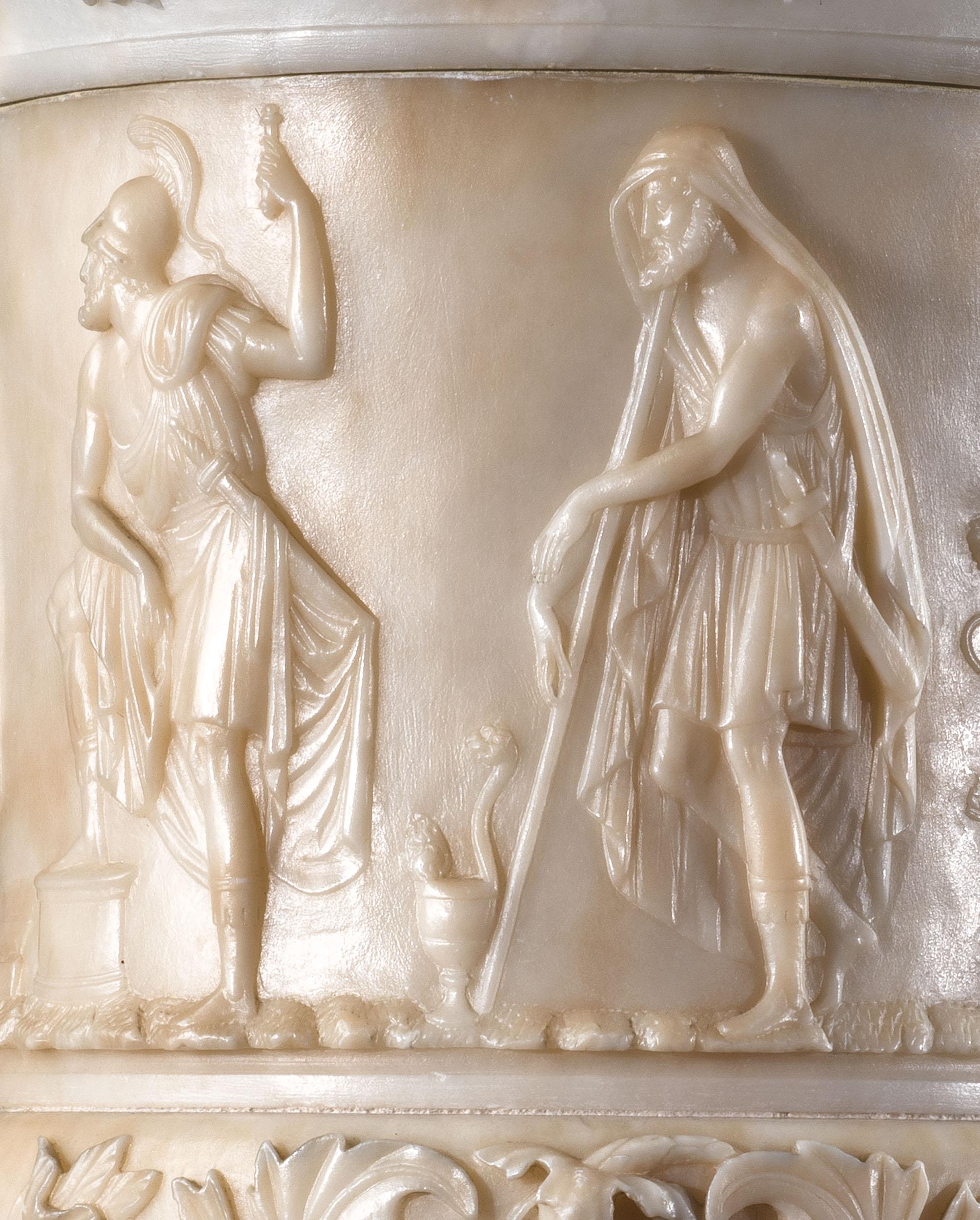 Albâtre Grande copie du vase Médicis en albâtre du 18ème siècle en vente