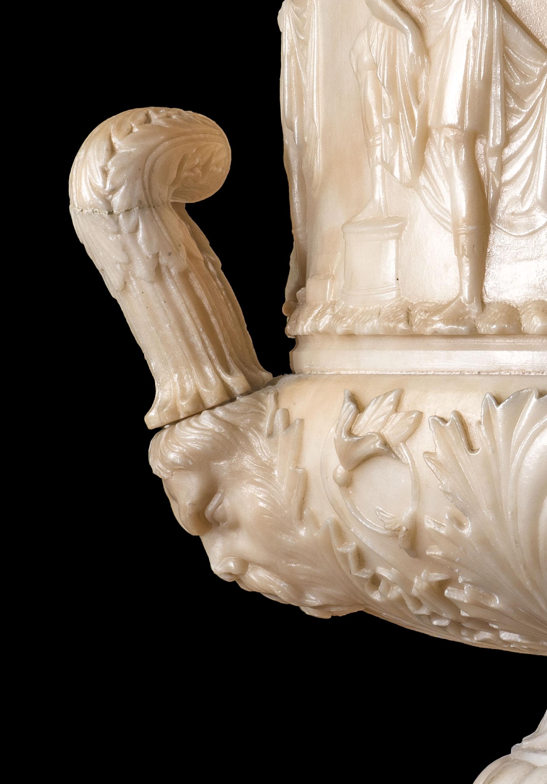 Grande copie du vase Médicis en albâtre du 18ème siècle en vente 1