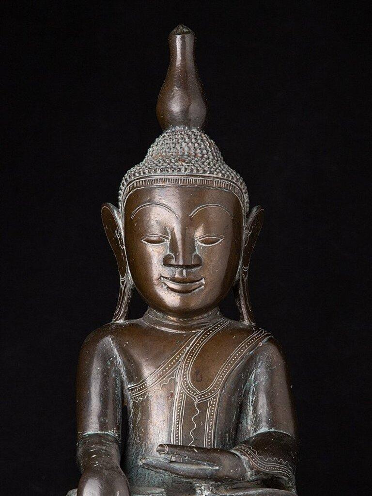 Large 18th Century Ava Buddha Statue from Burma For Sale 3