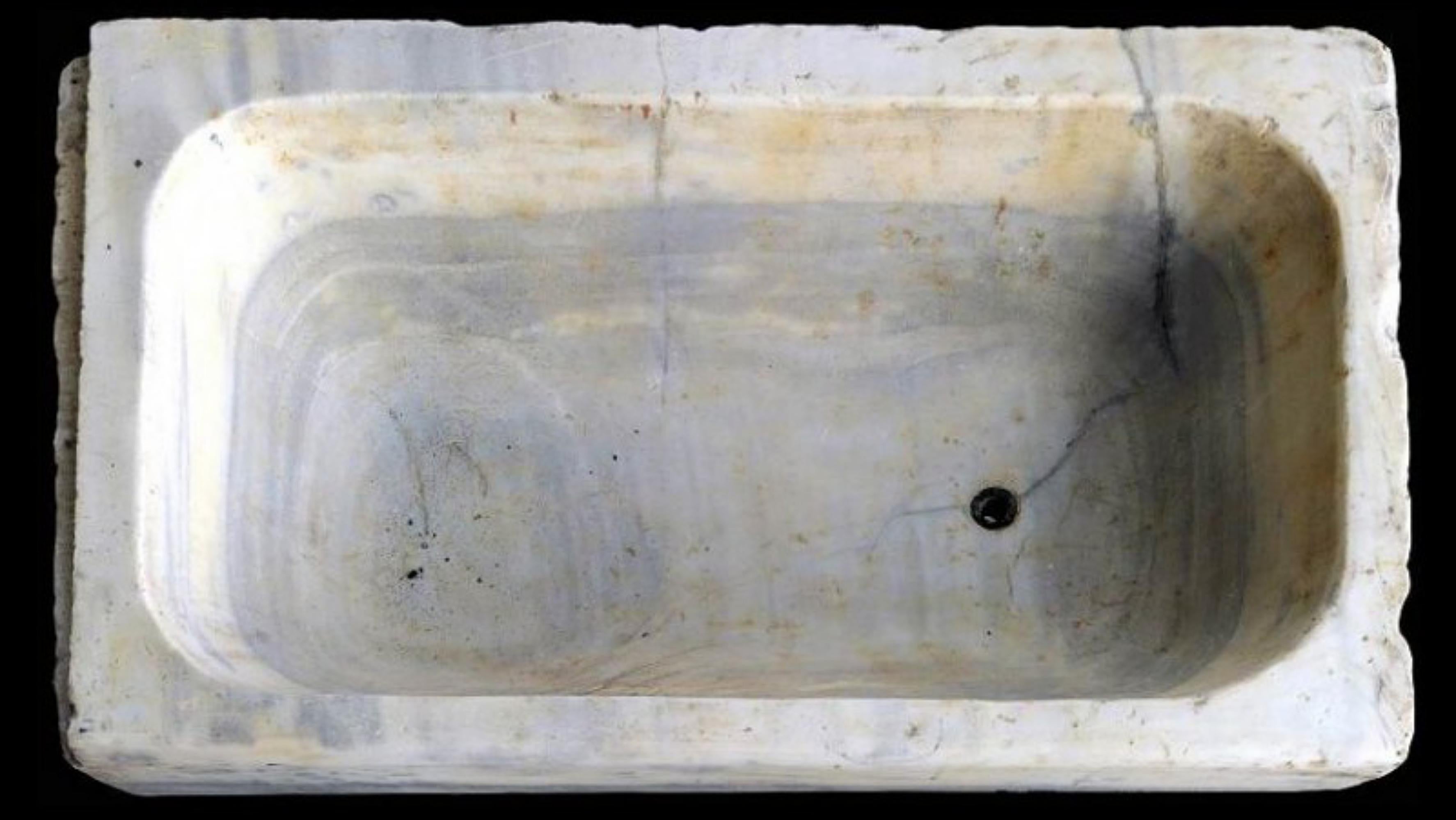 Italian Large 18th Century Carrara Marble Sink