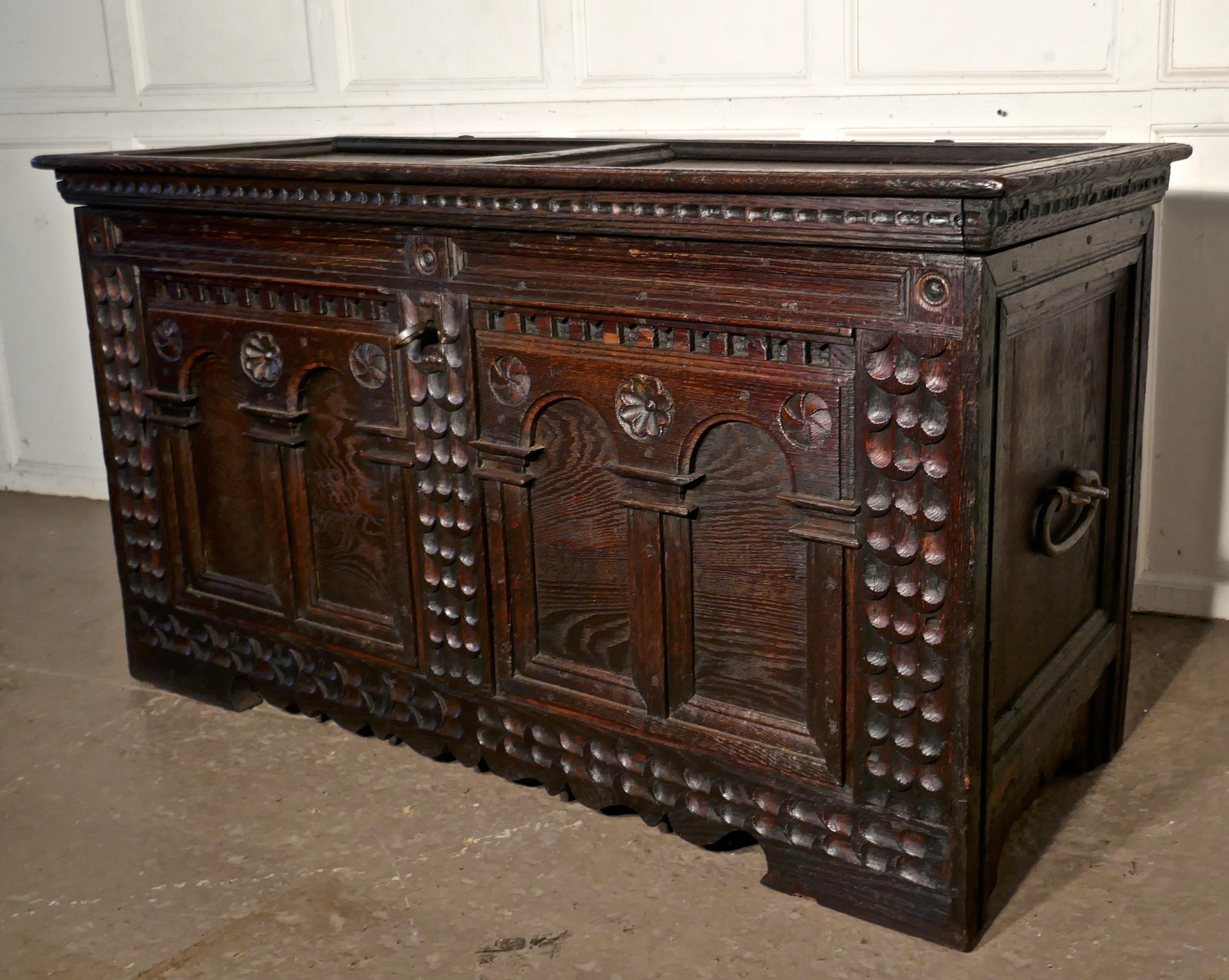 Large 18th Century Carved Oak Cassone, Marriage Chest or Carved Coffer In Good Condition In Chillerton, Isle of Wight