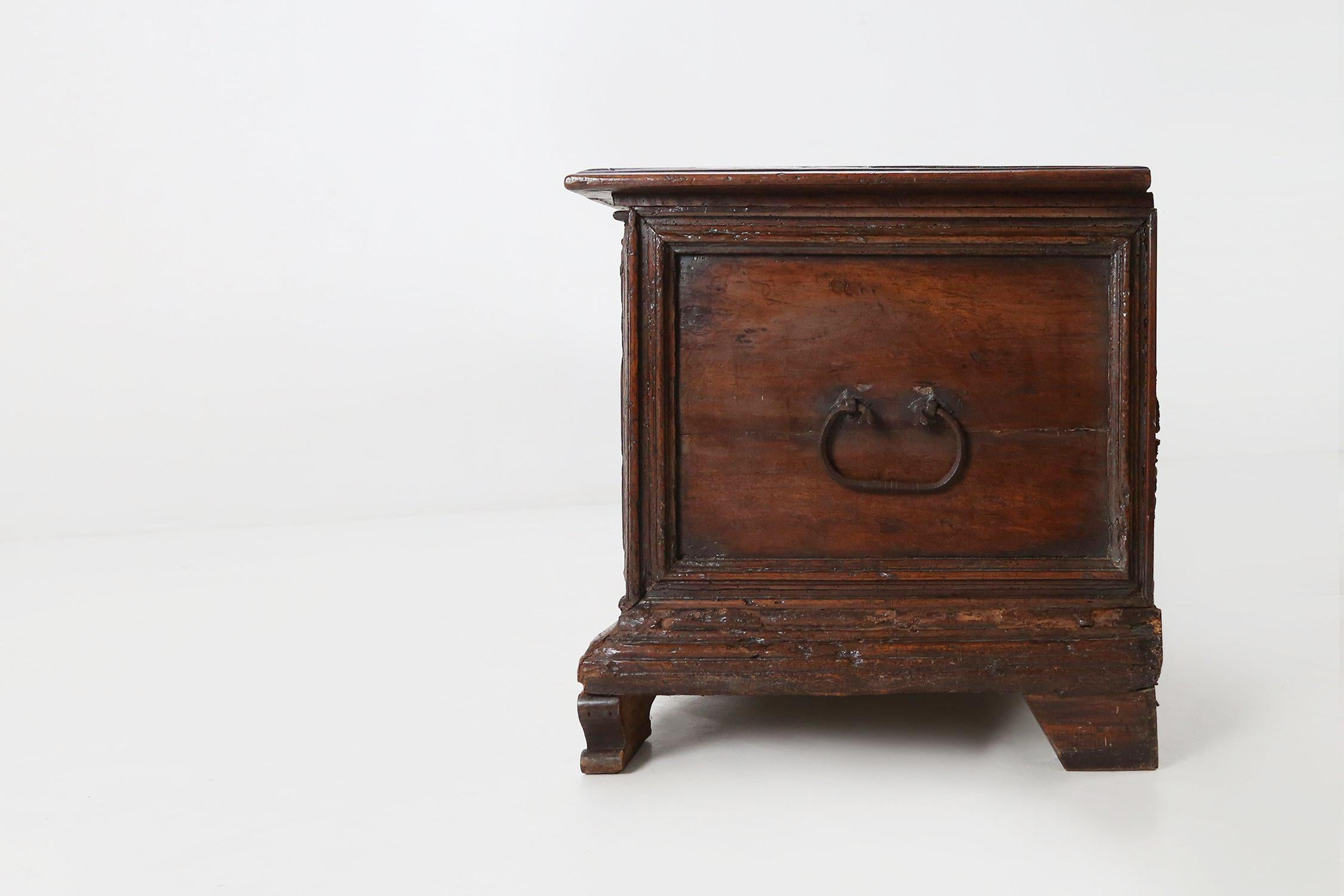 Large 18th Century carved oak chest linen trunk, France 3