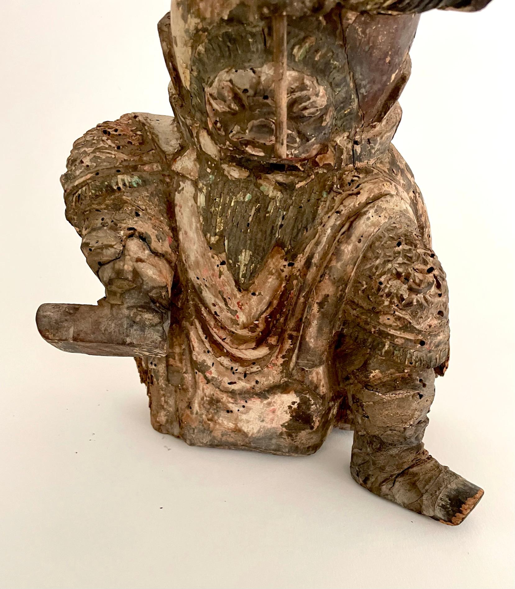Large 18th Century Chinese Carved Wooden Altar God of Guan Yu In Good Condition For Sale In Atlanta, GA