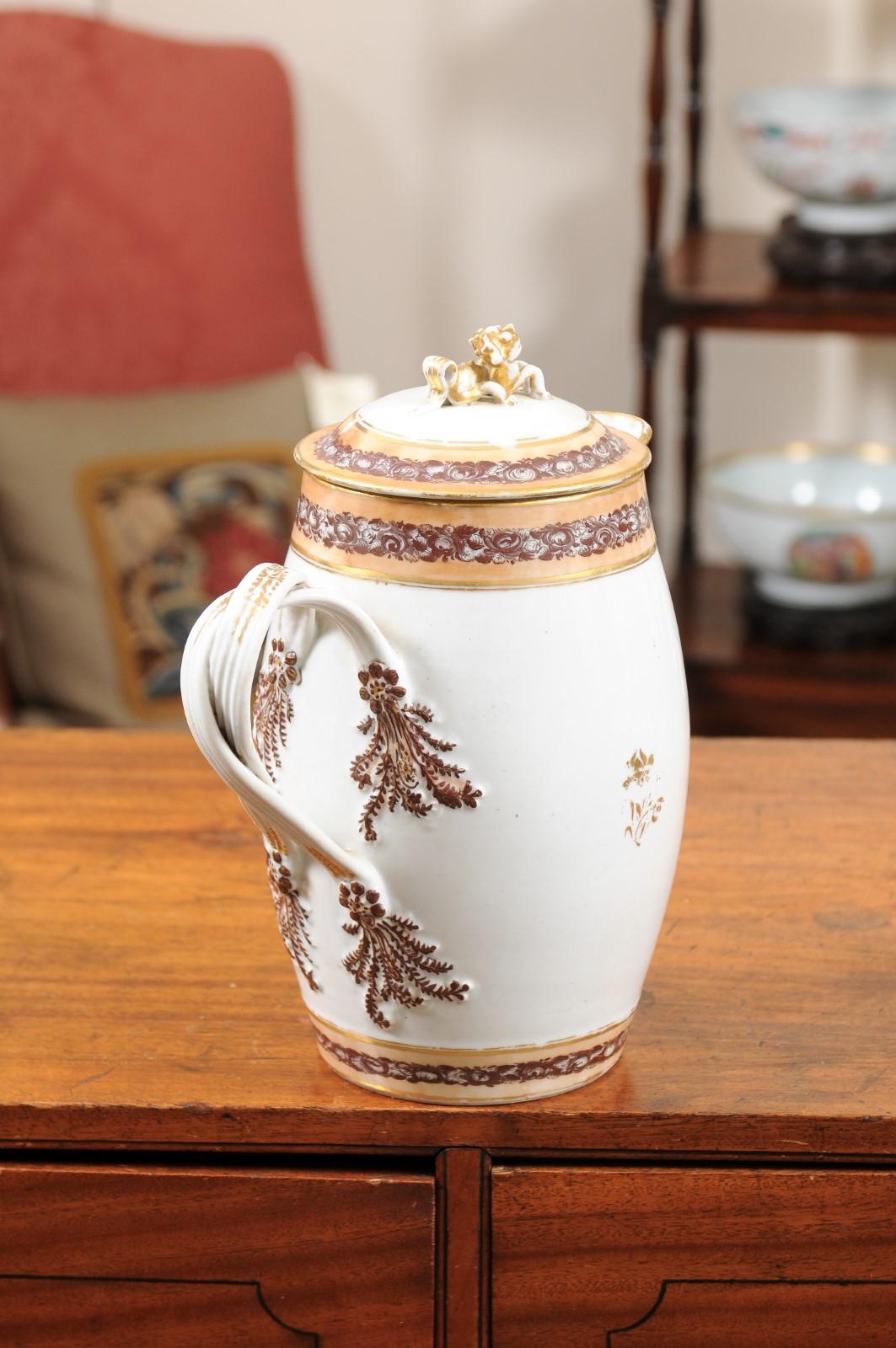 Large 18th Century Chinese Export Porcelain Mug with Lid For Sale 3