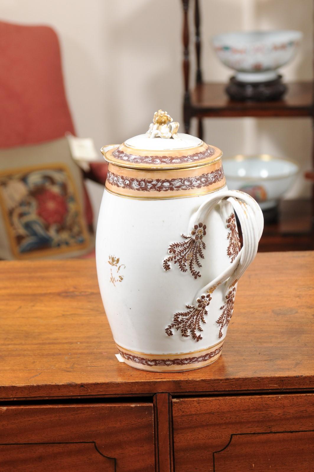 Large 18th Century Chinese Export Porcelain Mug with Lid For Sale 5