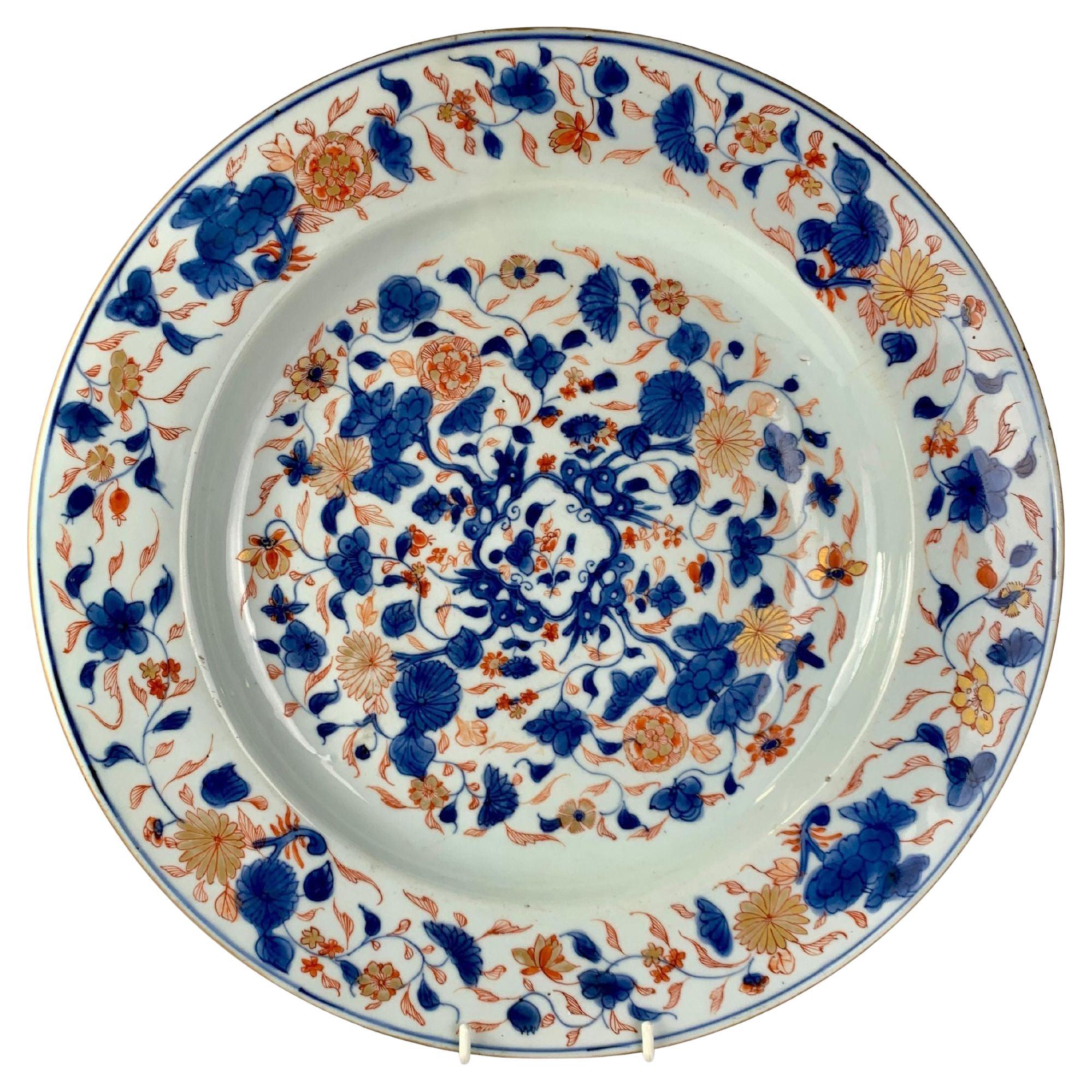 Grande caricatore in porcellana Imari Porcelain del XVIII secolo, epoca Qianlong, circa 1760 in vendita