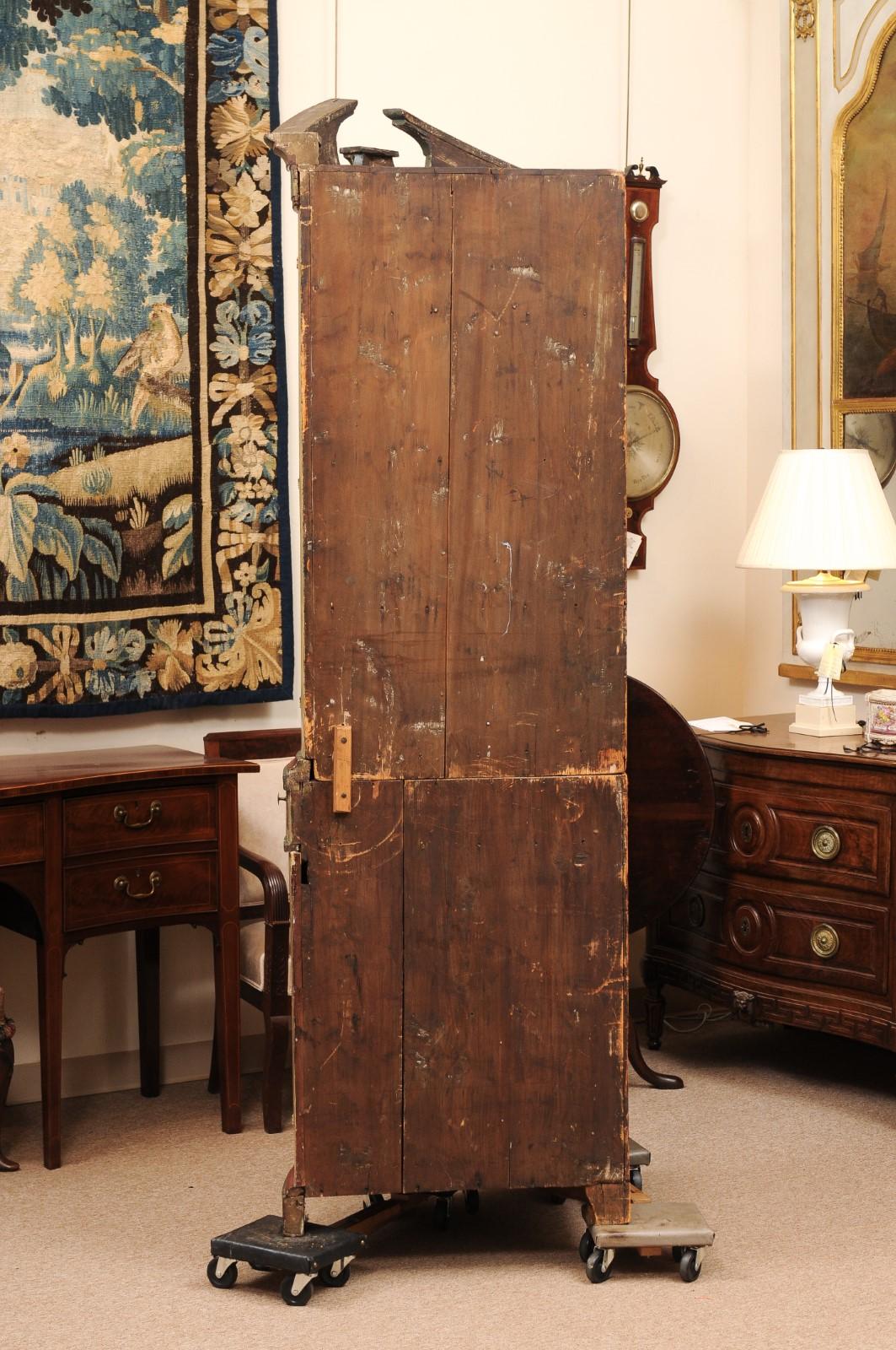 Large 18th Century Continental Painted Corner Cupboard with Bowfront & Painted S For Sale 6