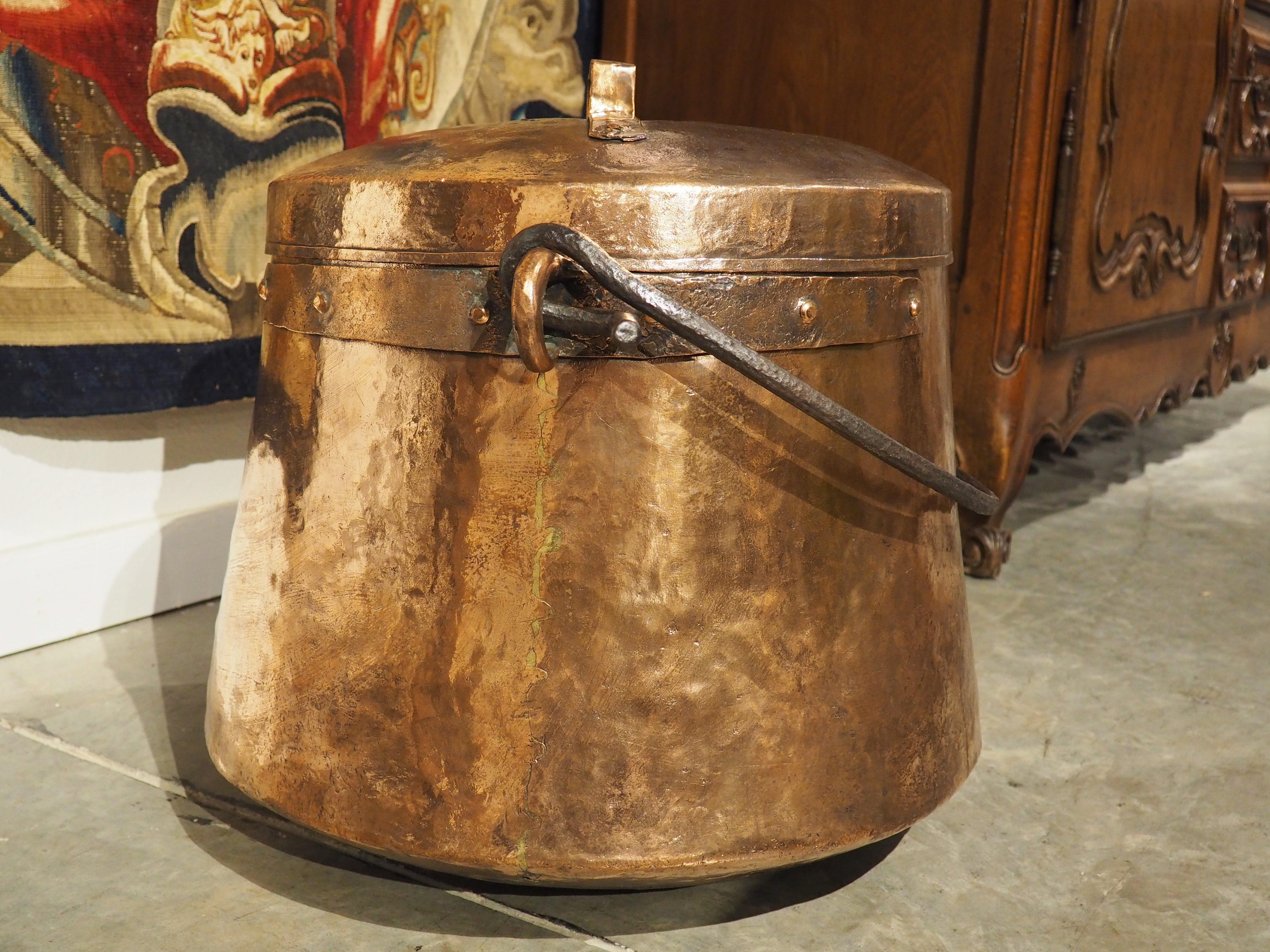 Großer Chaudron aus Kupfer und Schmiedeeisen aus Frankreich aus dem 18. Jahrhundert im Angebot 9