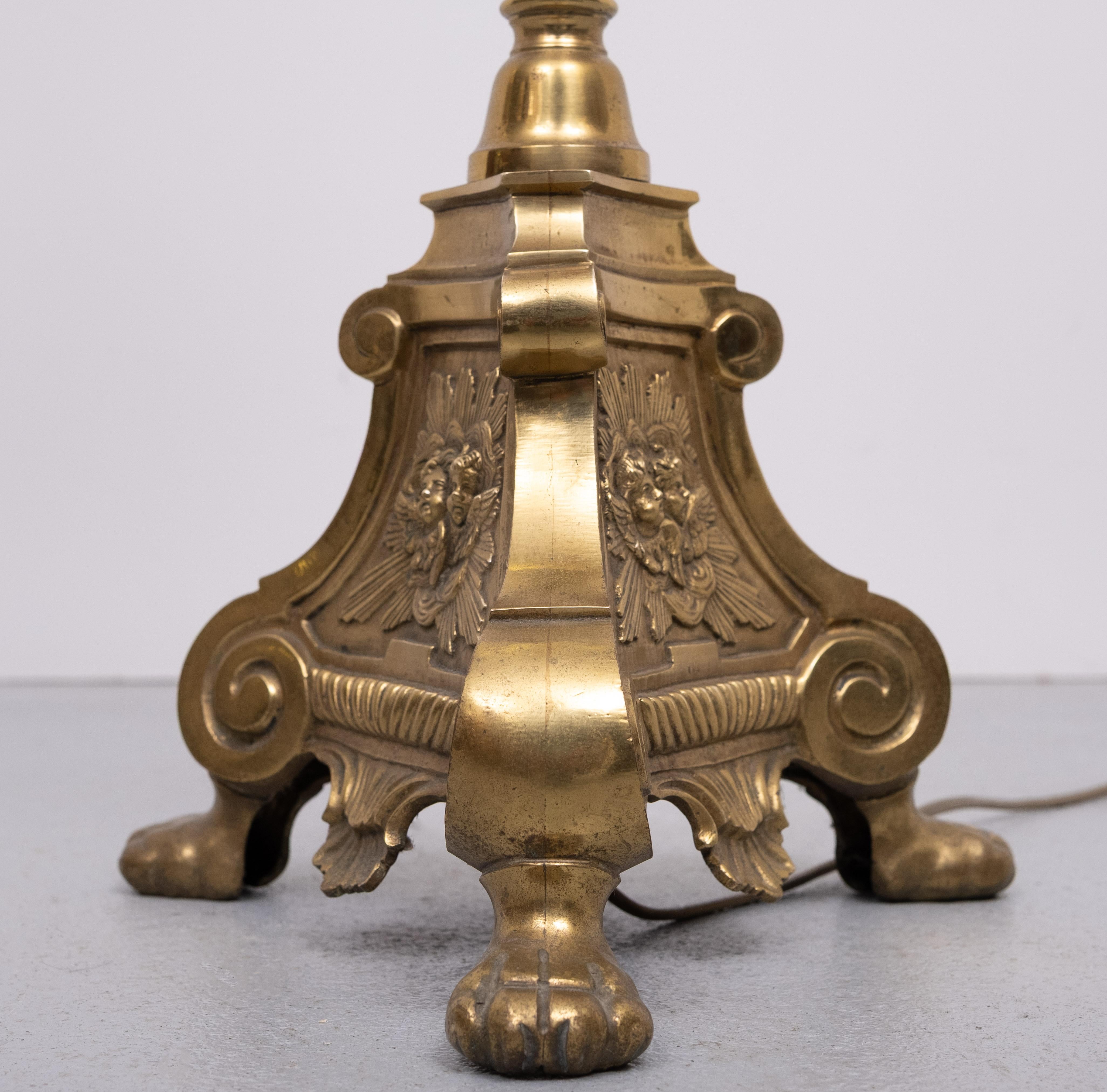 Große 18. Jahrhundert Niederländisch Messing Altar Leuchter Stehlampen . im Angebot 6