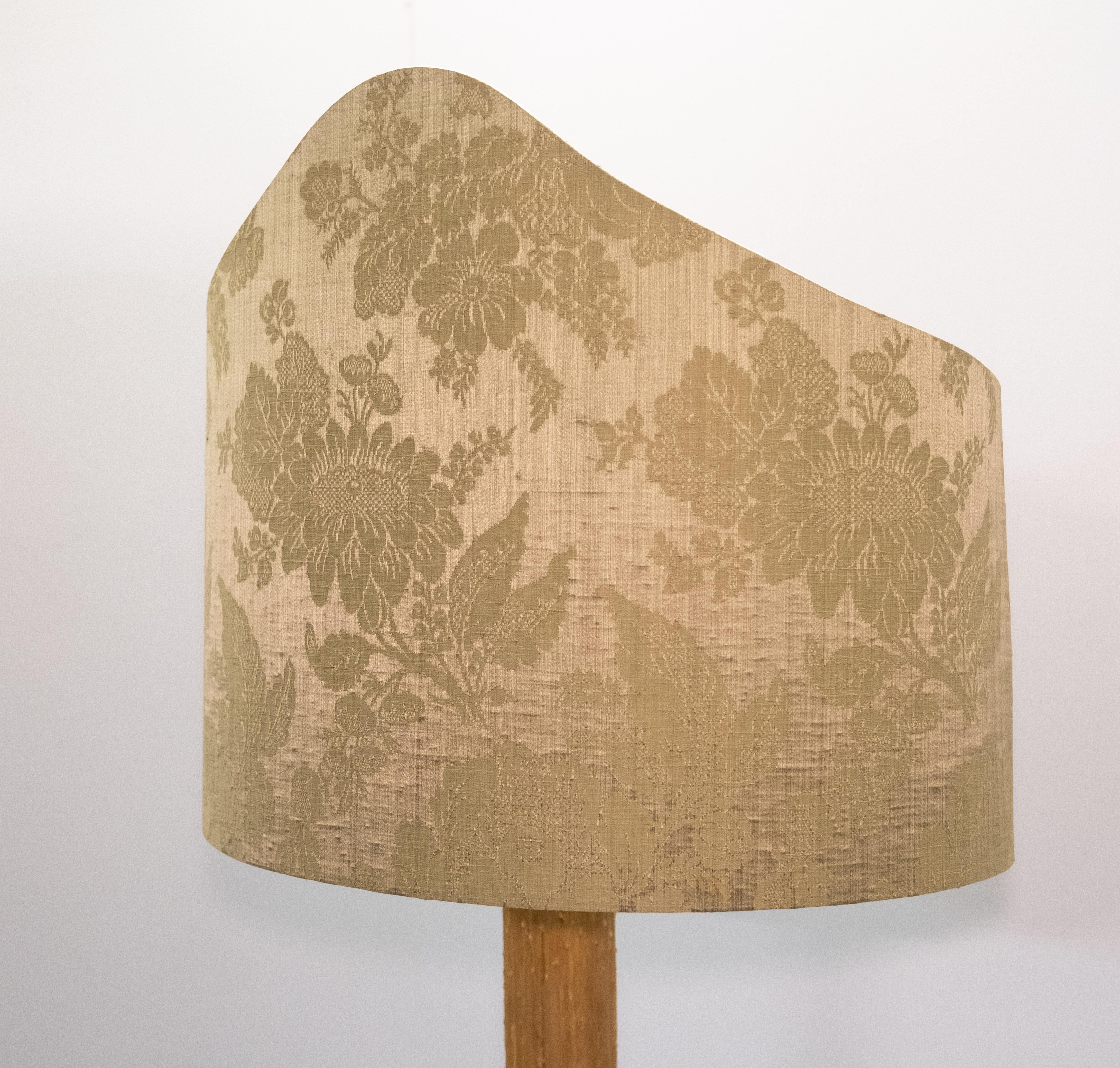 Große 18. Jahrhundert Niederländisch Messing Altar Leuchter Stehlampen . im Angebot 4