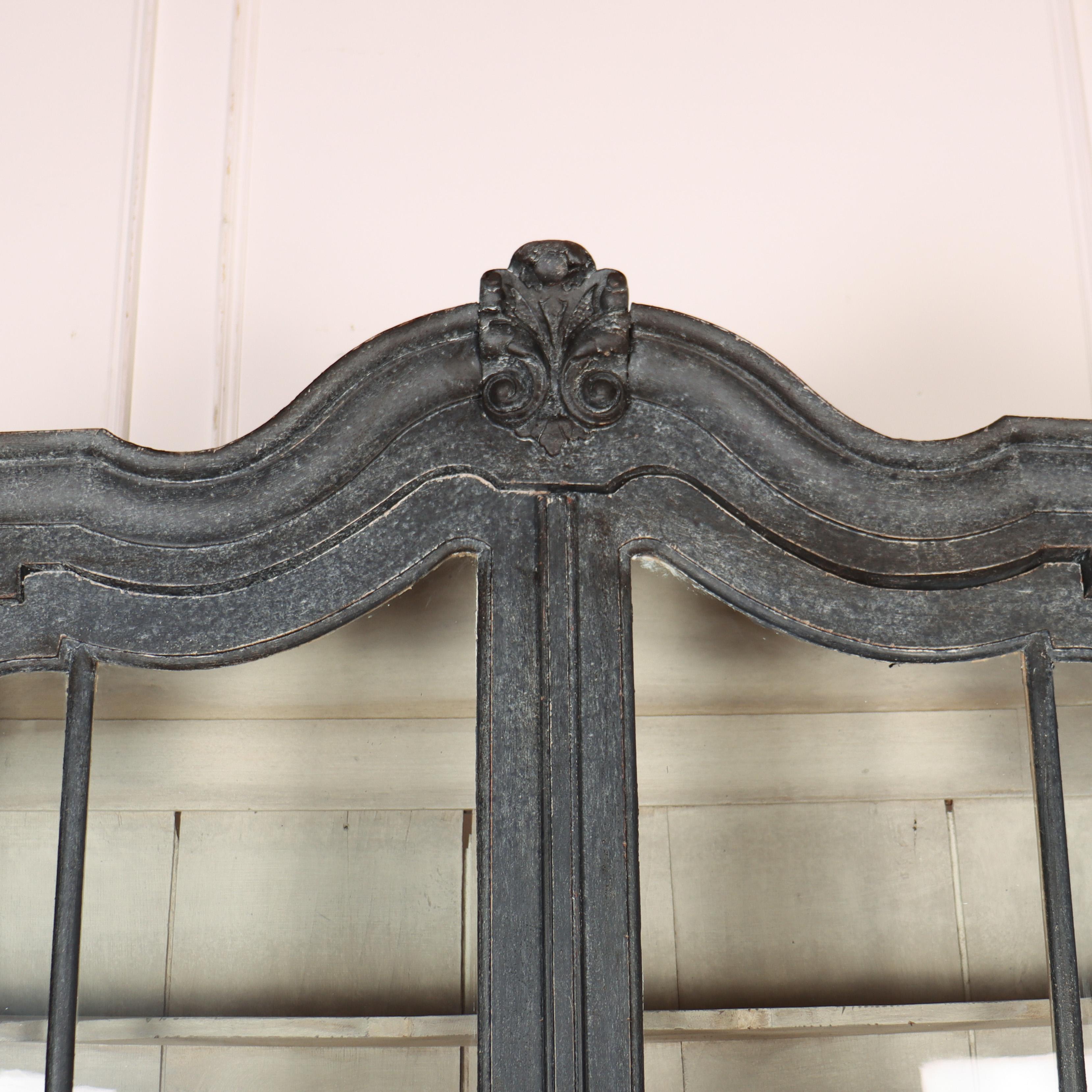 Large 18th Century Dutch Display Cabinet For Sale 4