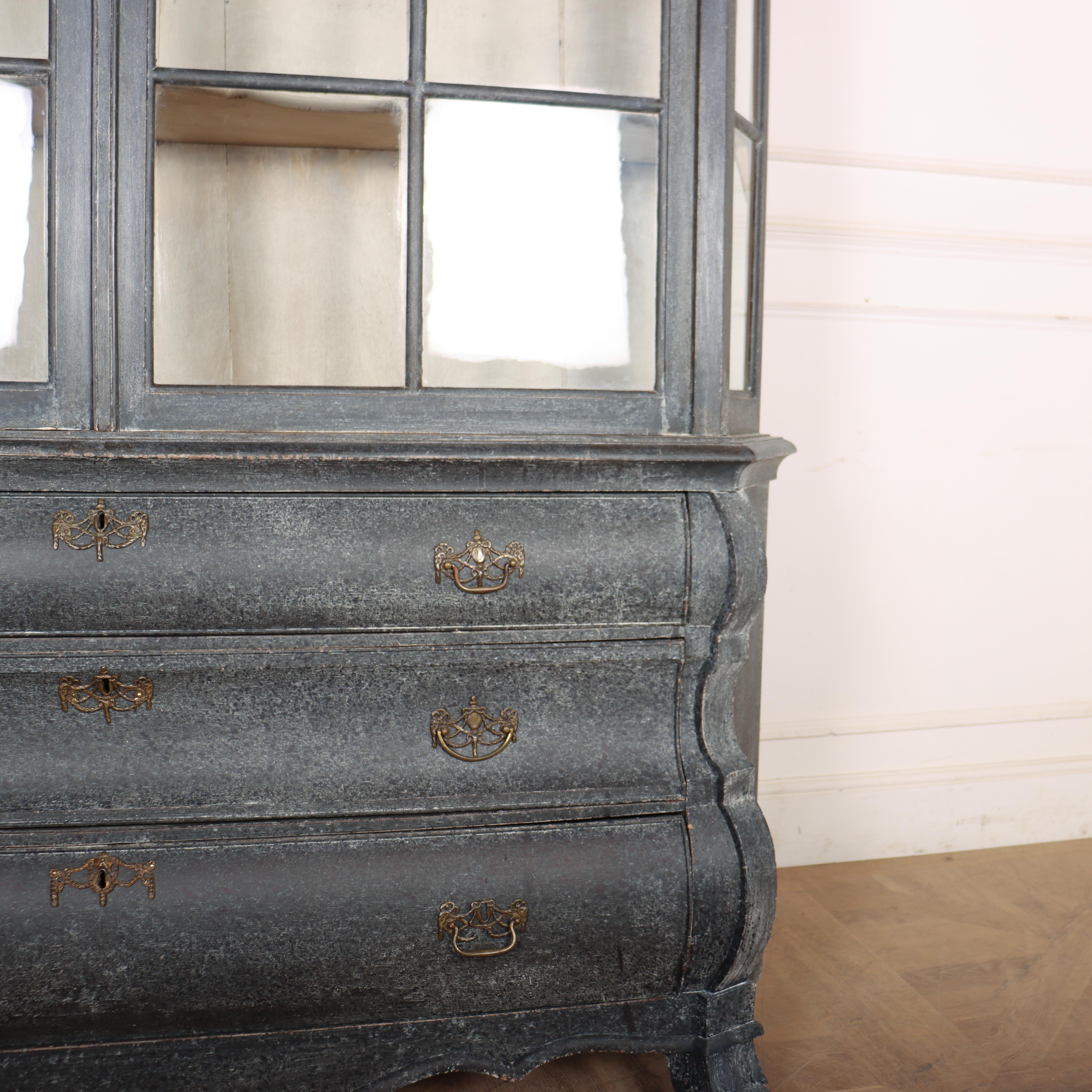 Large 18th Century Dutch Display Cabinet In Good Condition For Sale In Leamington Spa, Warwickshire