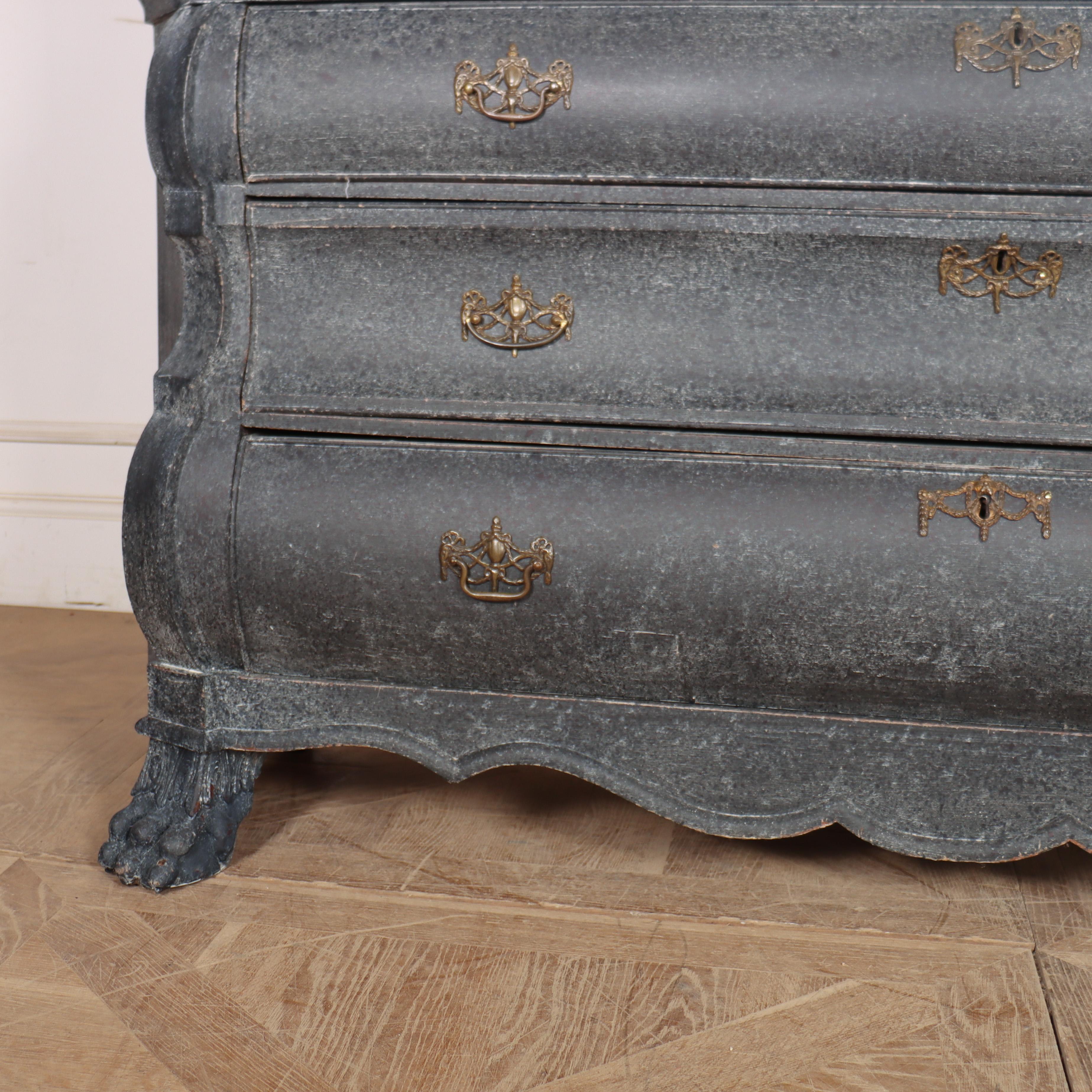 Large 18th Century Dutch Display Cabinet For Sale 2