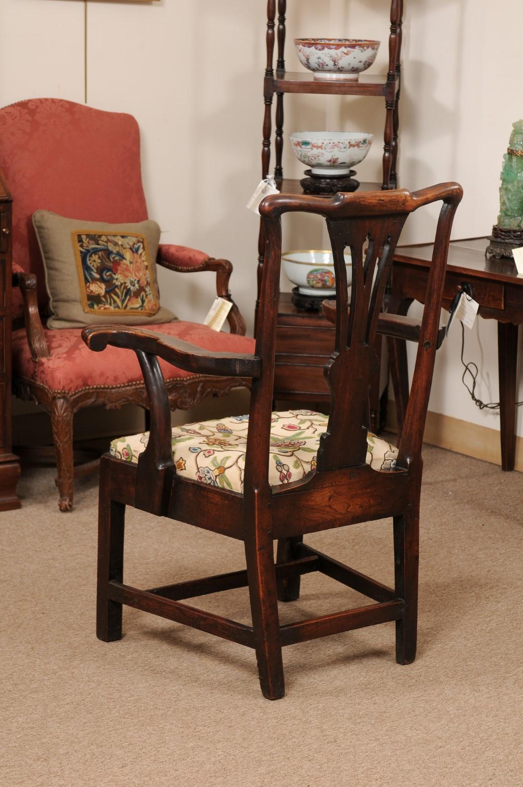 Large 18th Century English George III Armchair in Elm with Crewel Work Slip Seat In Good Condition For Sale In Atlanta, GA