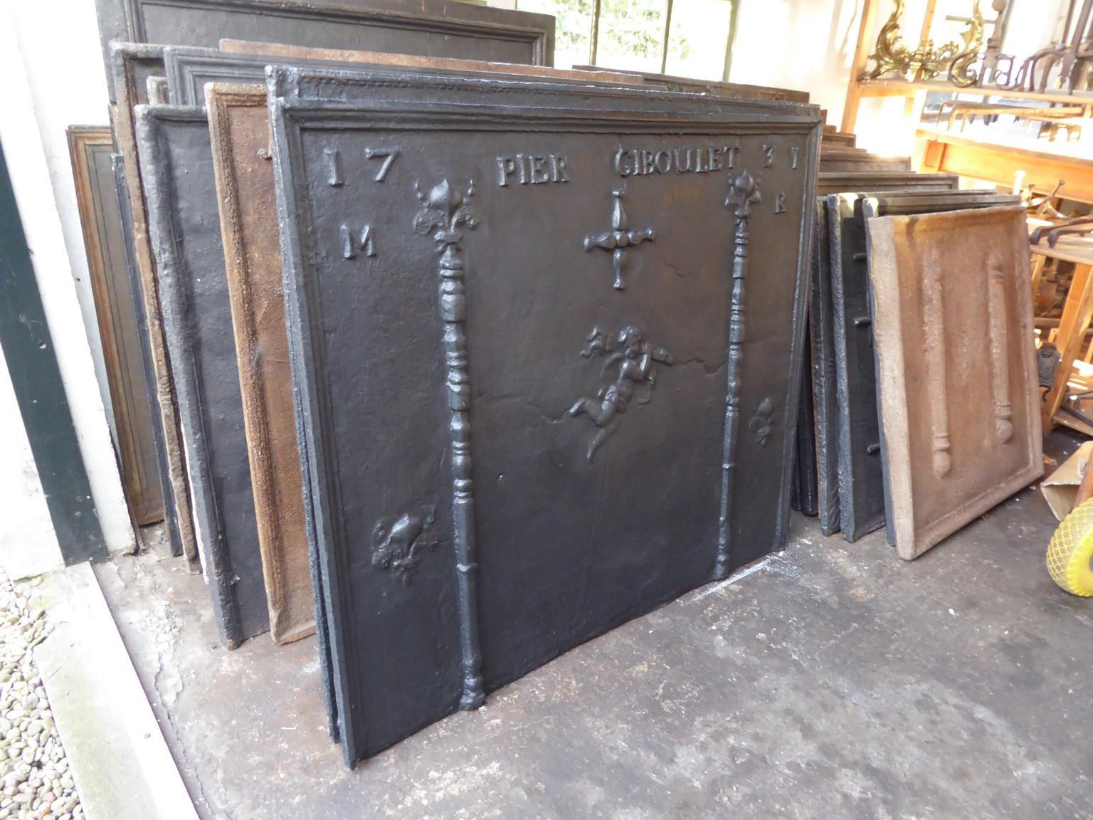 Iron Large 18th Century French Fireback / Backsplash with Pillars and Fleurs de Lys For Sale