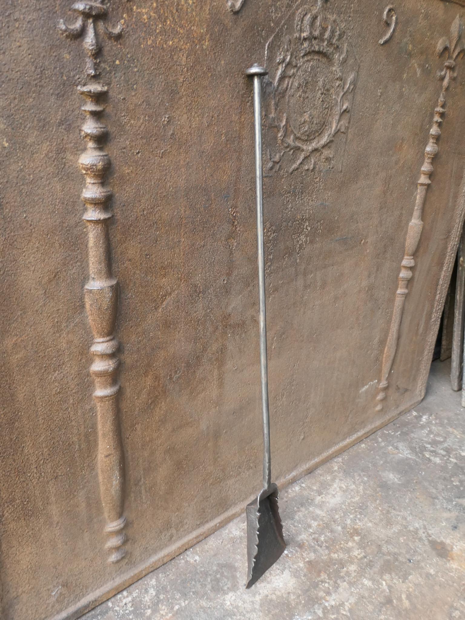 Louis XV Large 18th Century French Fireplace Shovel or Fire Shovel For Sale