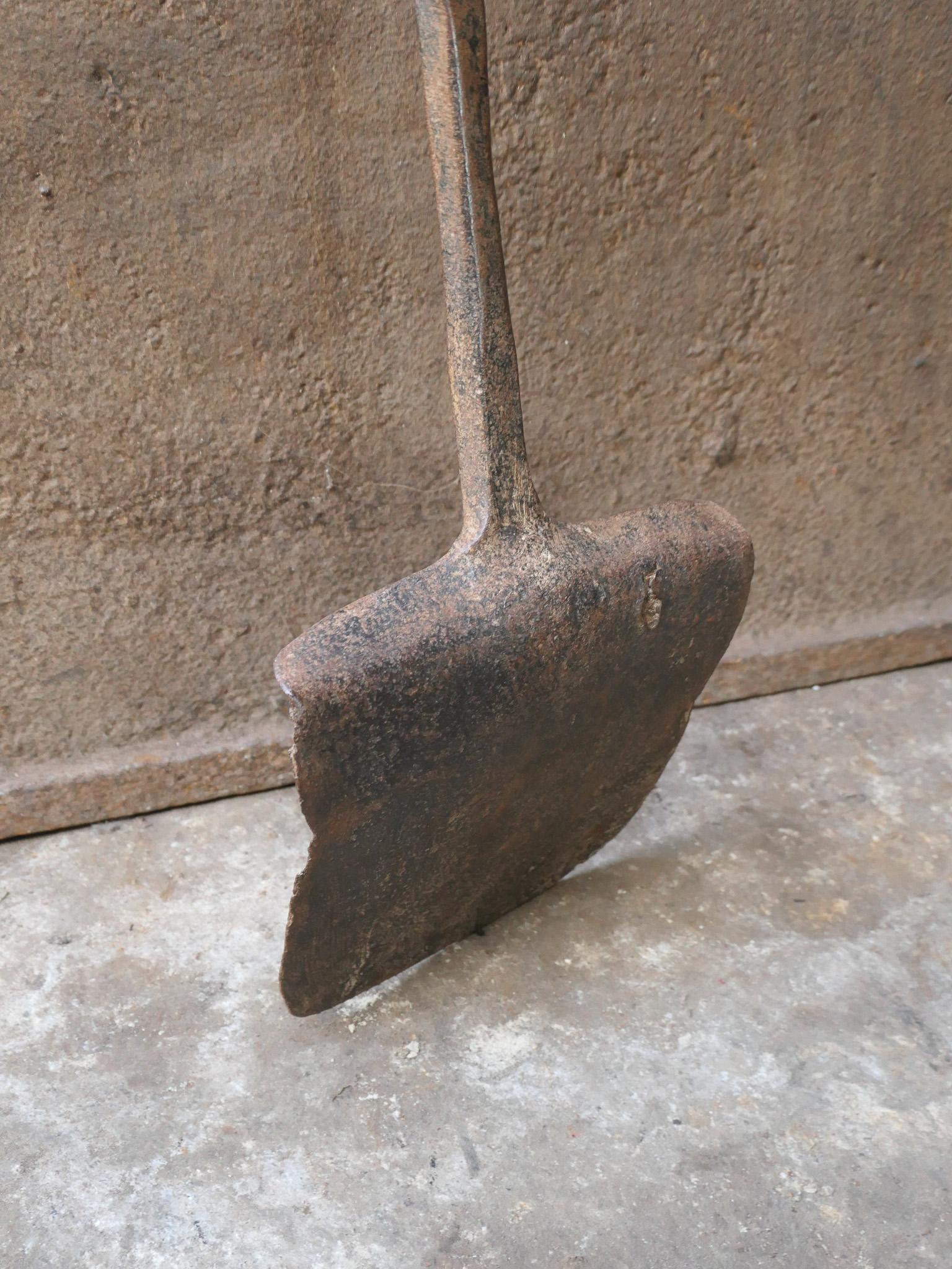 Large 18th Century French Fireplace Shovel or Fire Shovel For Sale 1