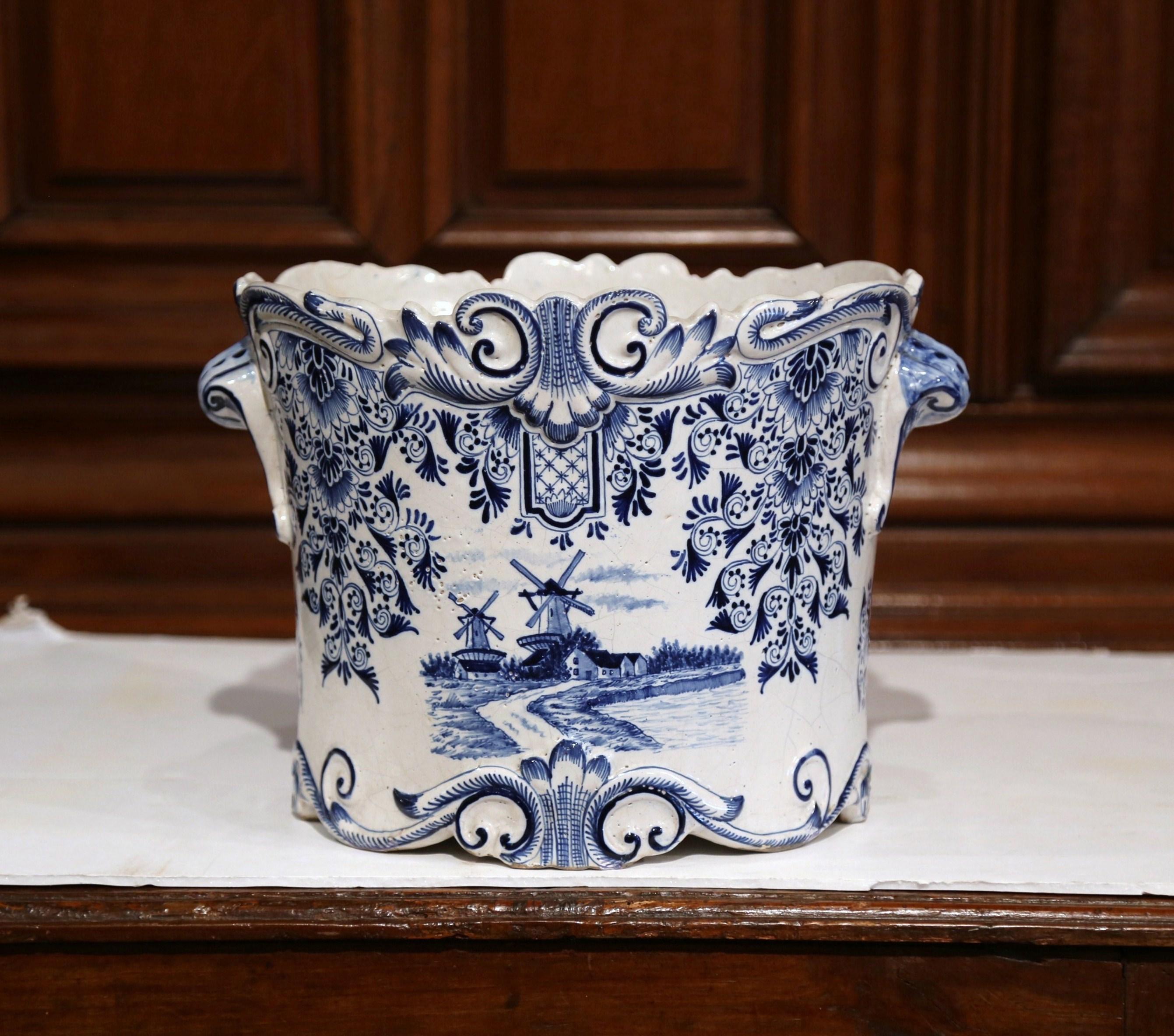 Large 18th Century French Hand-Painted Blue and White Ceramic Delft Cachepot In Excellent Condition In Dallas, TX