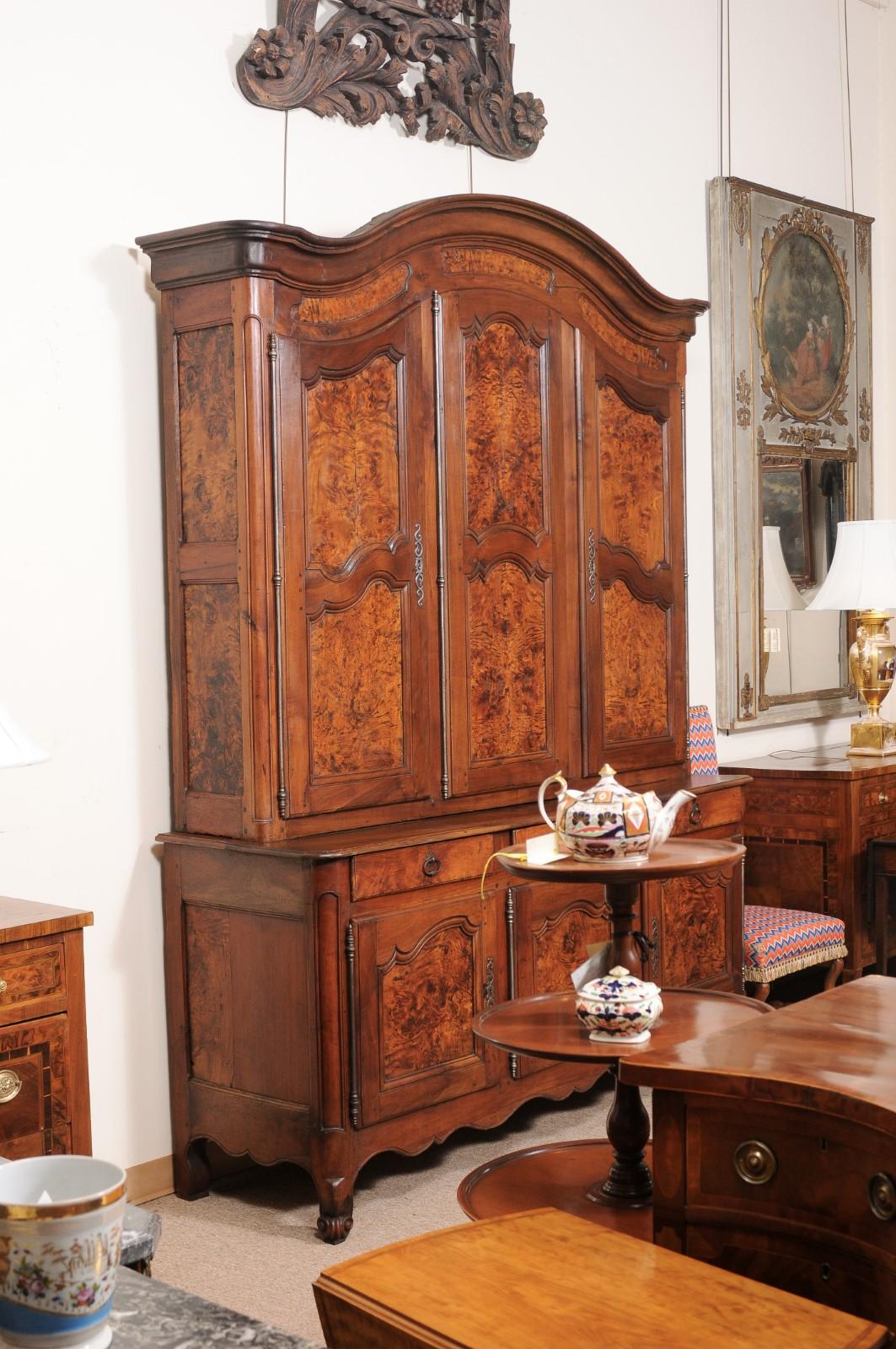 18th Century and Earlier Large 18th Century French Louis XV Buffet deux Corps in Burled Elm & Walnut For Sale