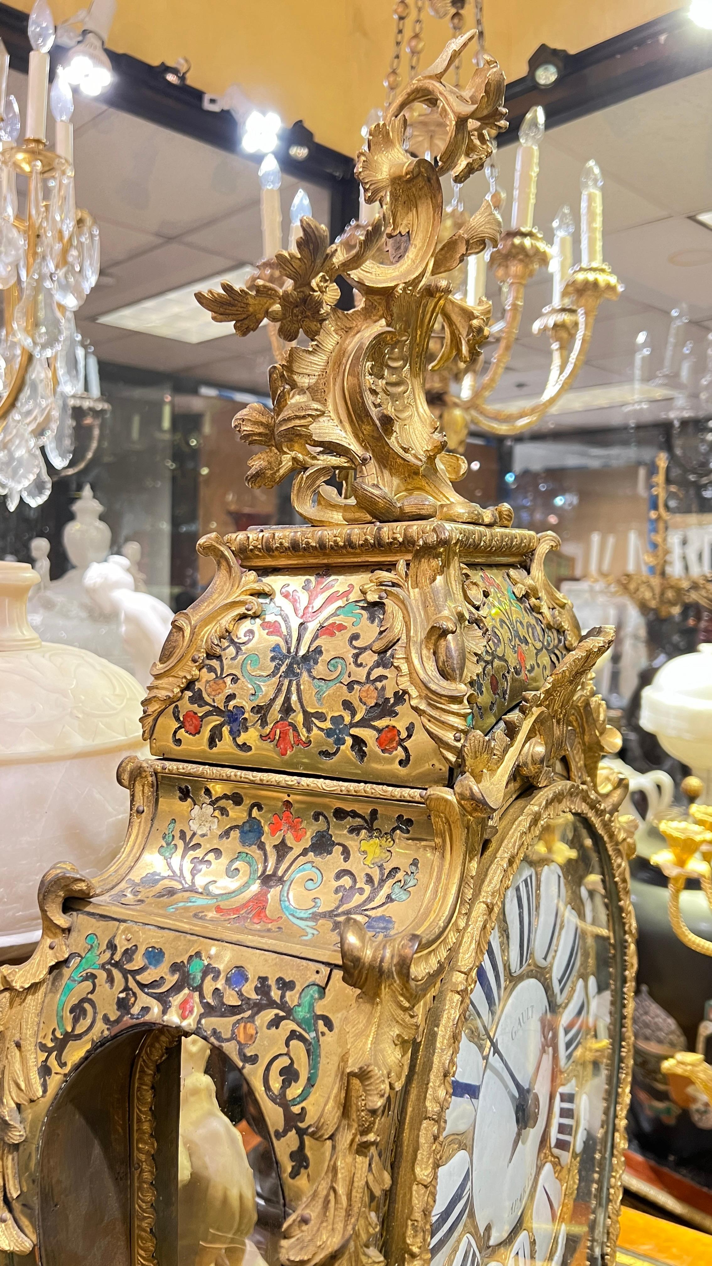 Grande boulle Louis XV du 18ème siècle en bronze doré incrusté  Horloge de cheminée en vente 11