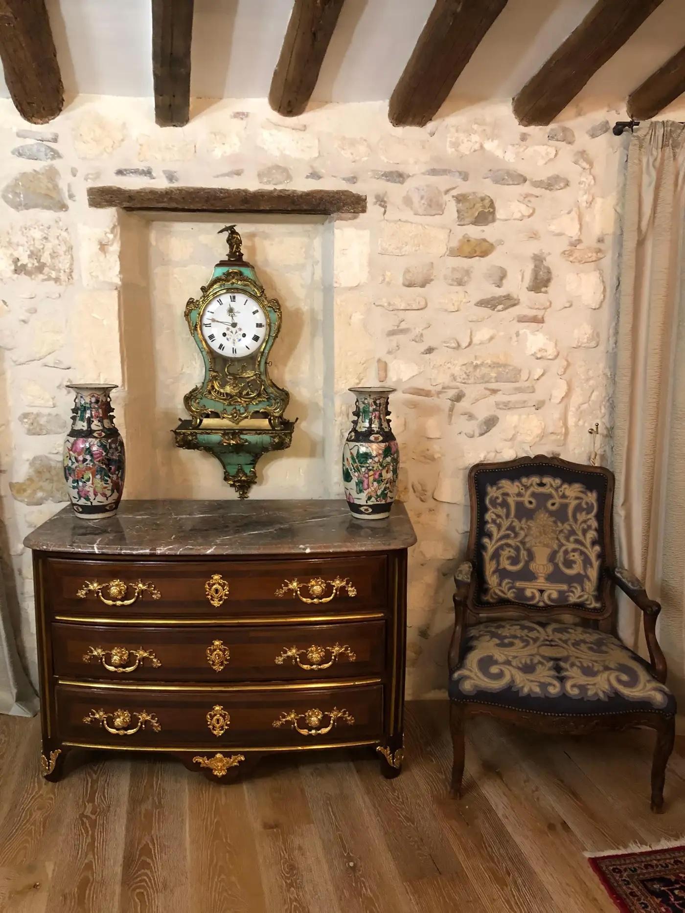 A very fine and large Early 18th Century French Louis XV period corne verte (green horn) and ormolu mounted cartel or wall clock. The impressive cartel rests on its original socle - wall mounted base. Signed on the original white enamel dial with
