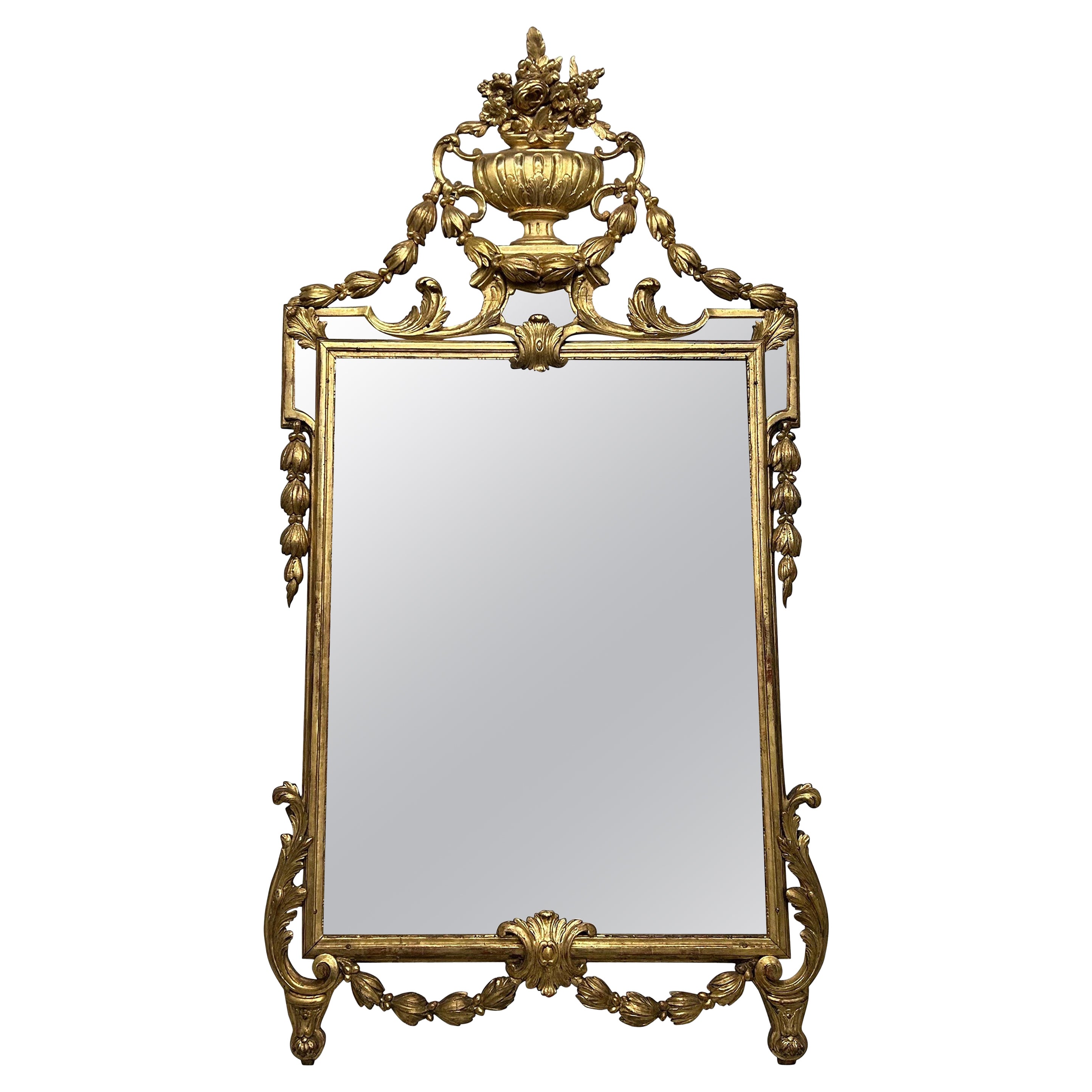 Grand miroir français Louis XVI du 18ème siècle en bois doré