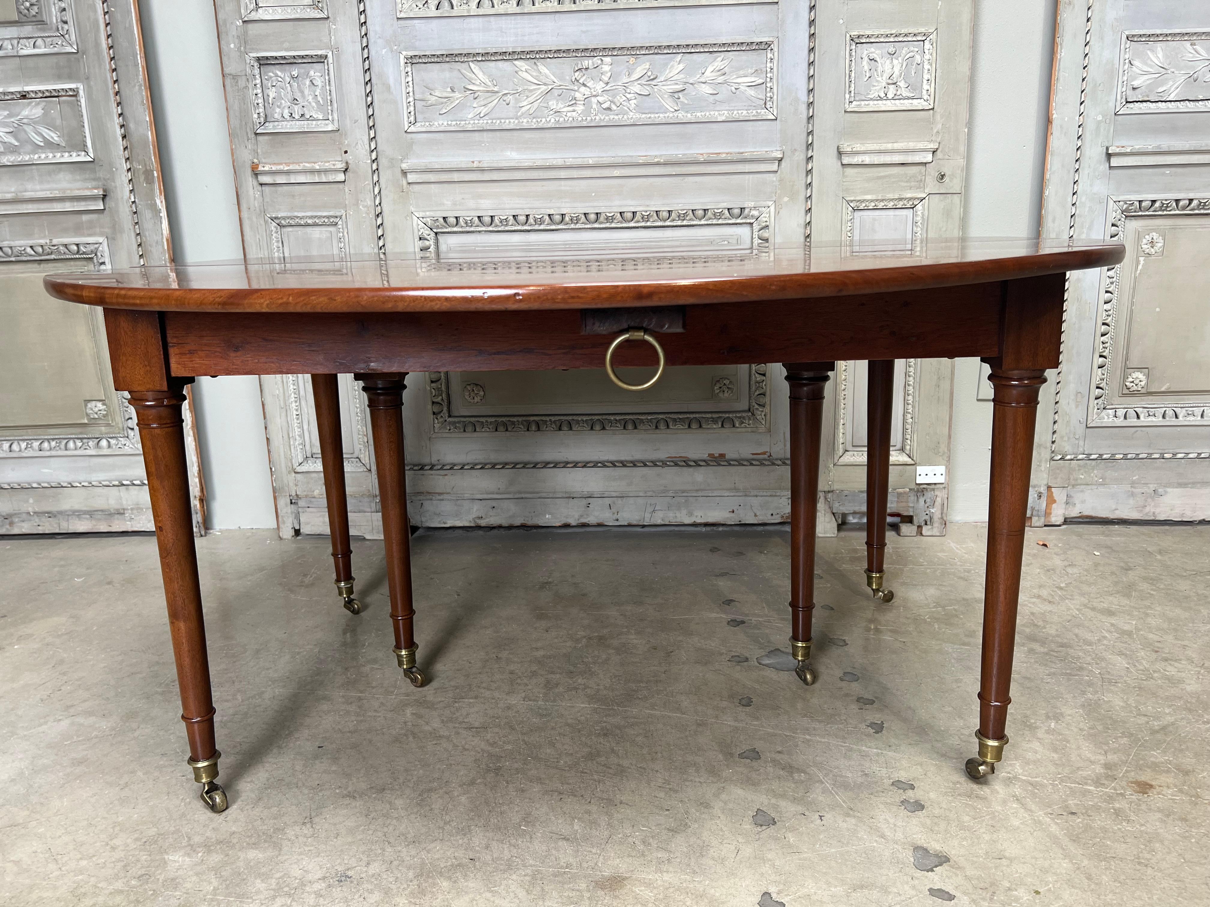Brass Large 18th Century French Louis XVI Mahogany Dining Table.  For Sale