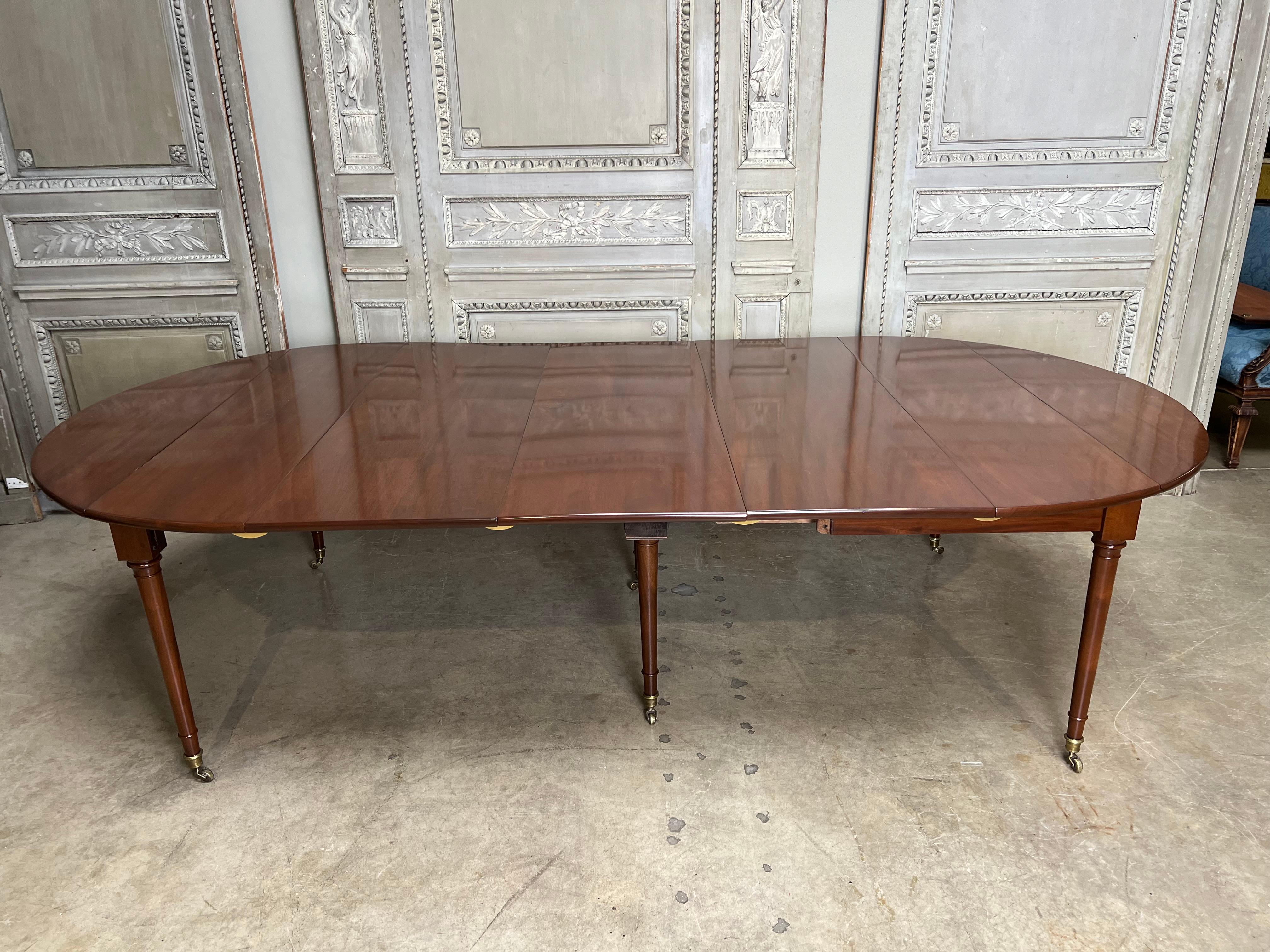 Large 18th Century French Louis XVI Mahogany Dining Table.  For Sale 3