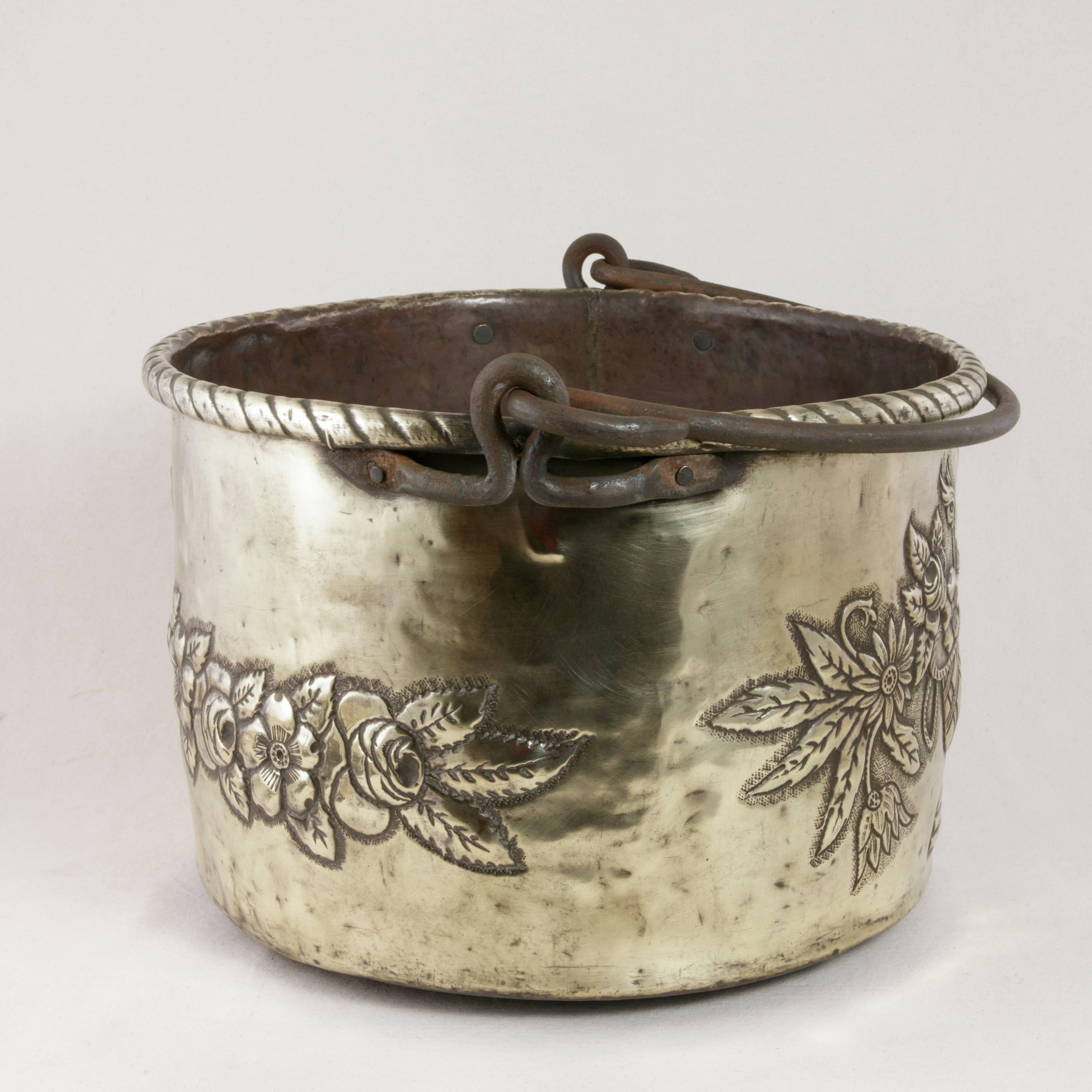 Large 18th Century French Louis XVI Period Brass Repousse Cauldron or Cachepot In Excellent Condition In Fayetteville, AR