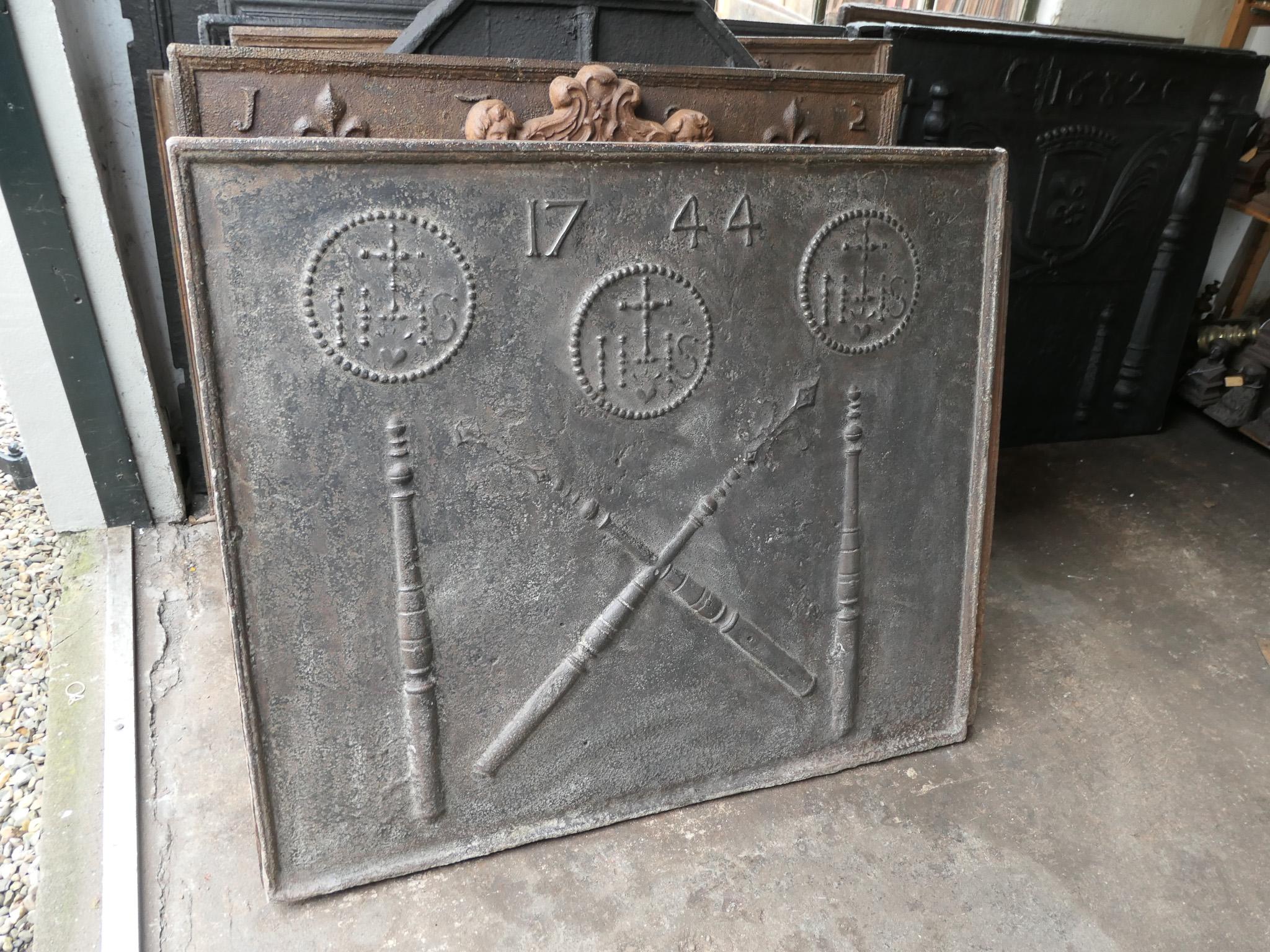 18th Century and Earlier Large 18th Century French 'Pillars with IHS Monogram' Fireback / Backsplash For Sale