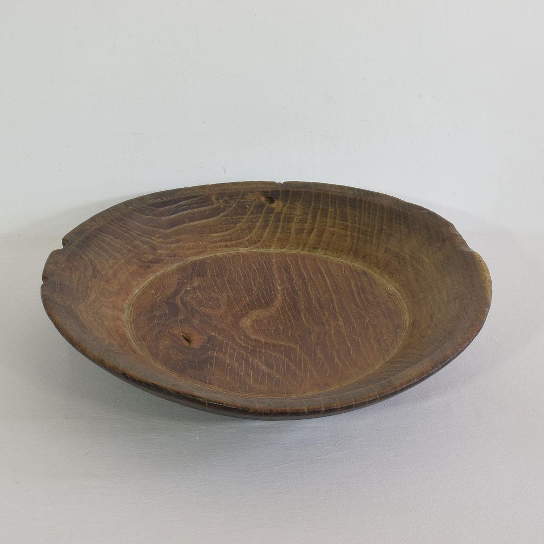 Large 18th Century French Wooden Bowl In Good Condition In Buisson, FR
