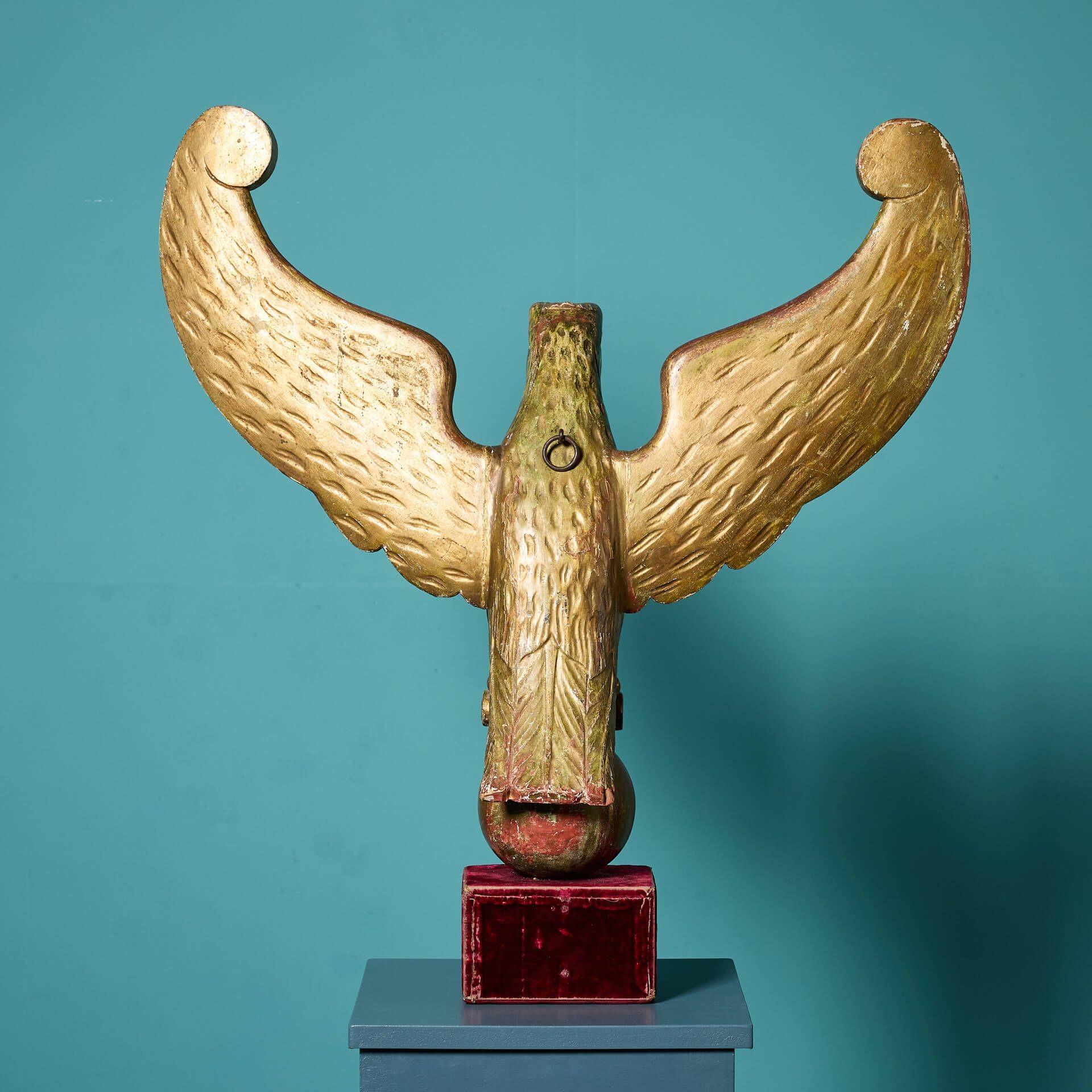 Large 18th Century Gilt Wood Eagle For Sale 1