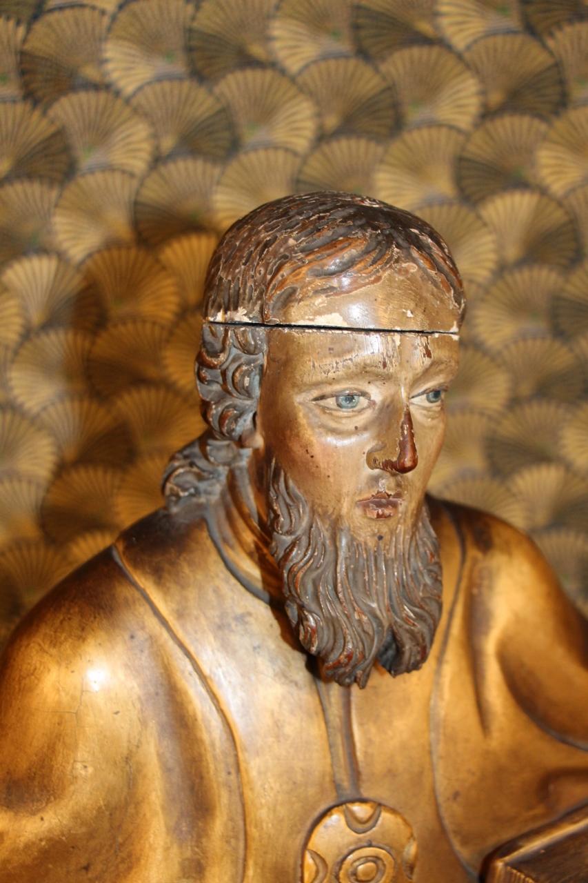 Grande statue en bois doré du XVIIIe siècle d'un saint évêque Mitre amovible en vente 5