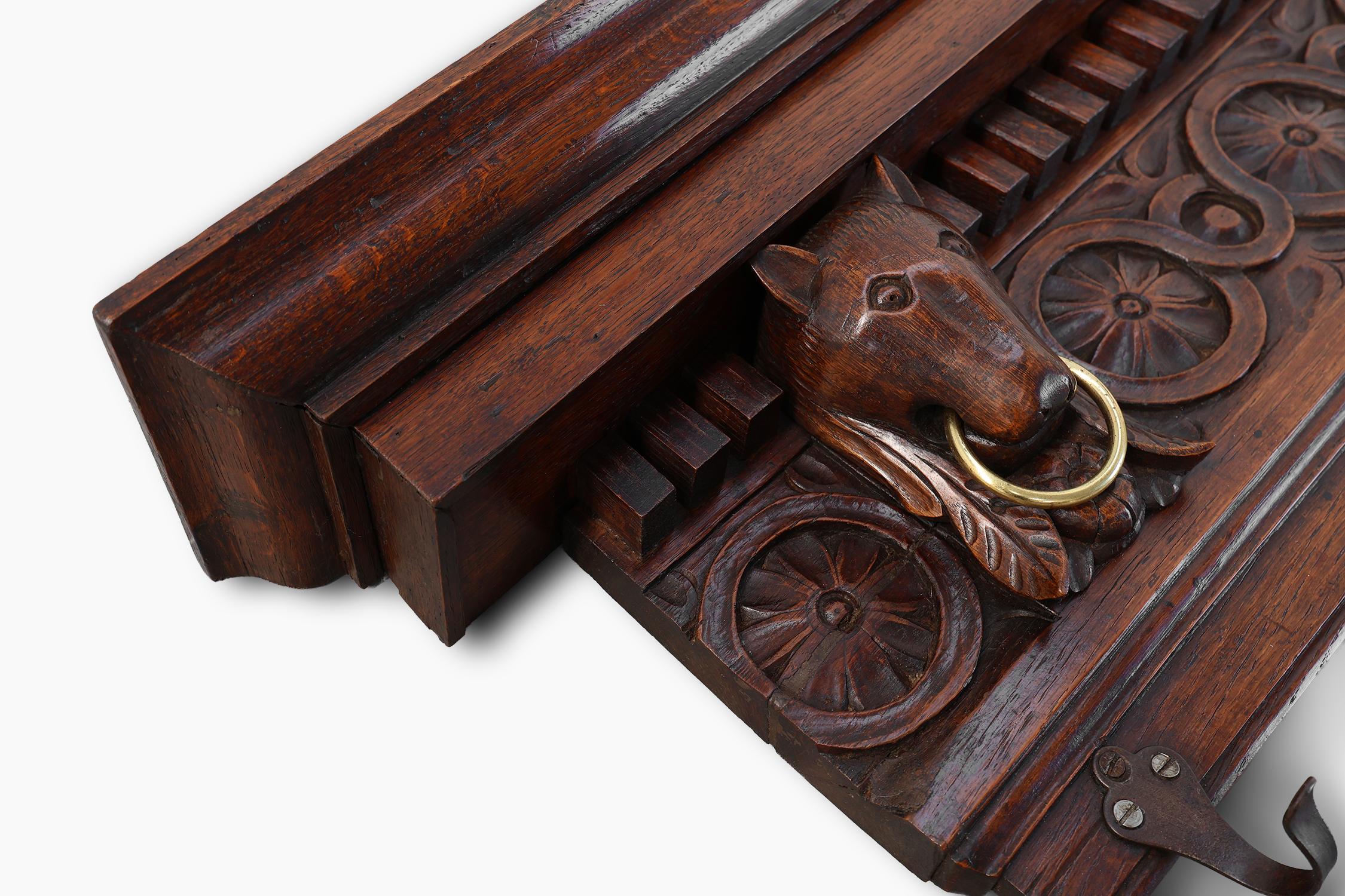 Large 18th Century Gothic solid oak hand carved coat rack, France For Sale 1