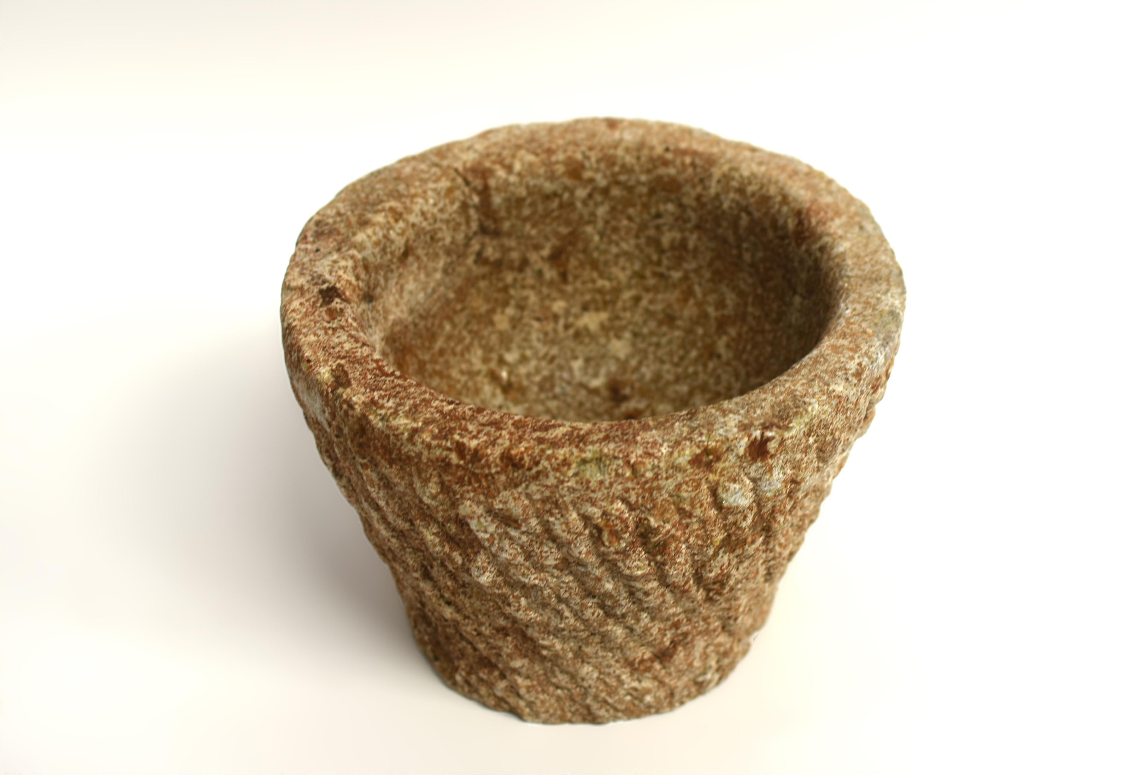 Chinois Grande jardinière de tombeau du 18ème siècle en pierre de granit 9 lb en vente