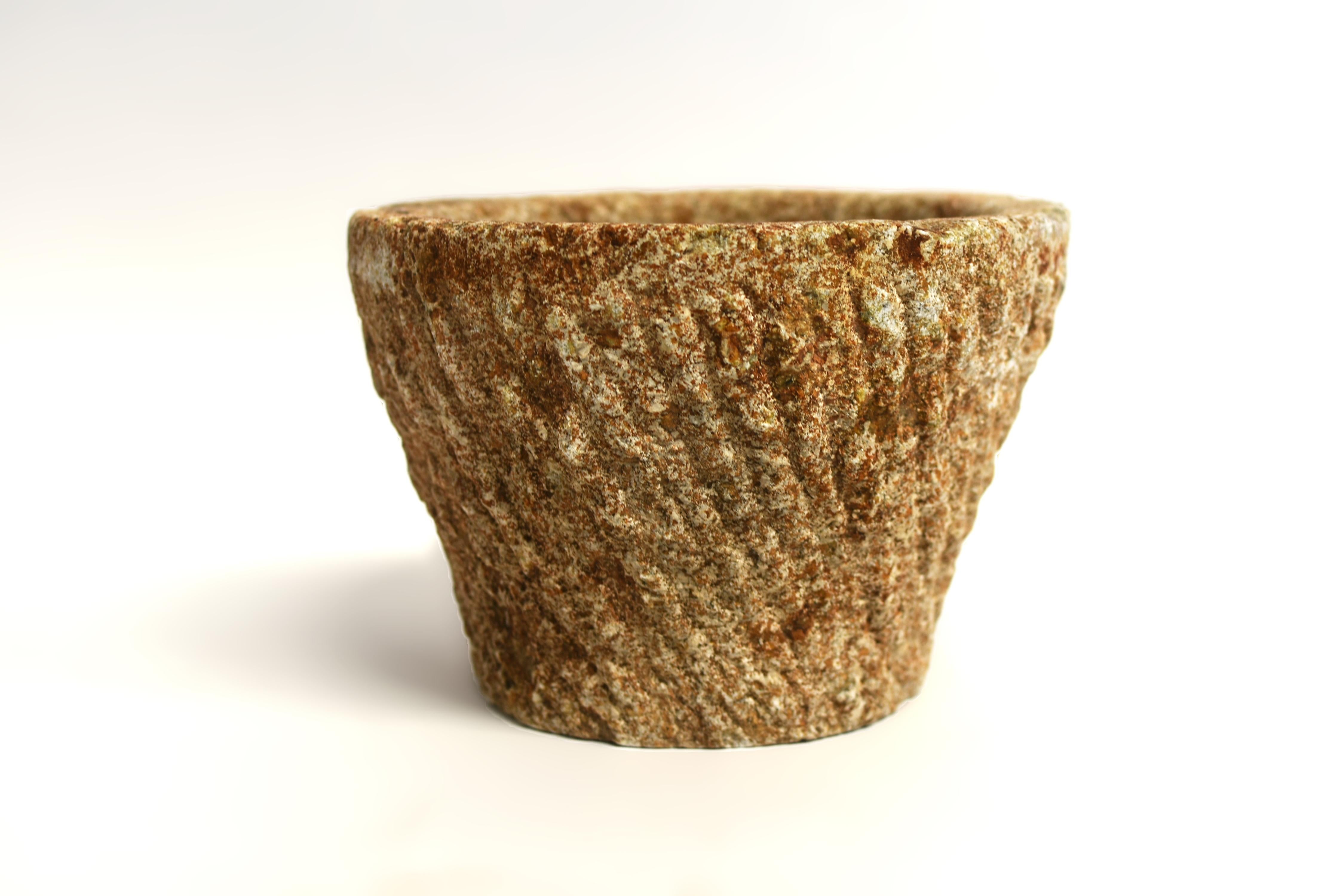 Grande jardinière de tombeau du 18ème siècle en pierre de granit 9 lb Bon état - En vente à Somis, CA