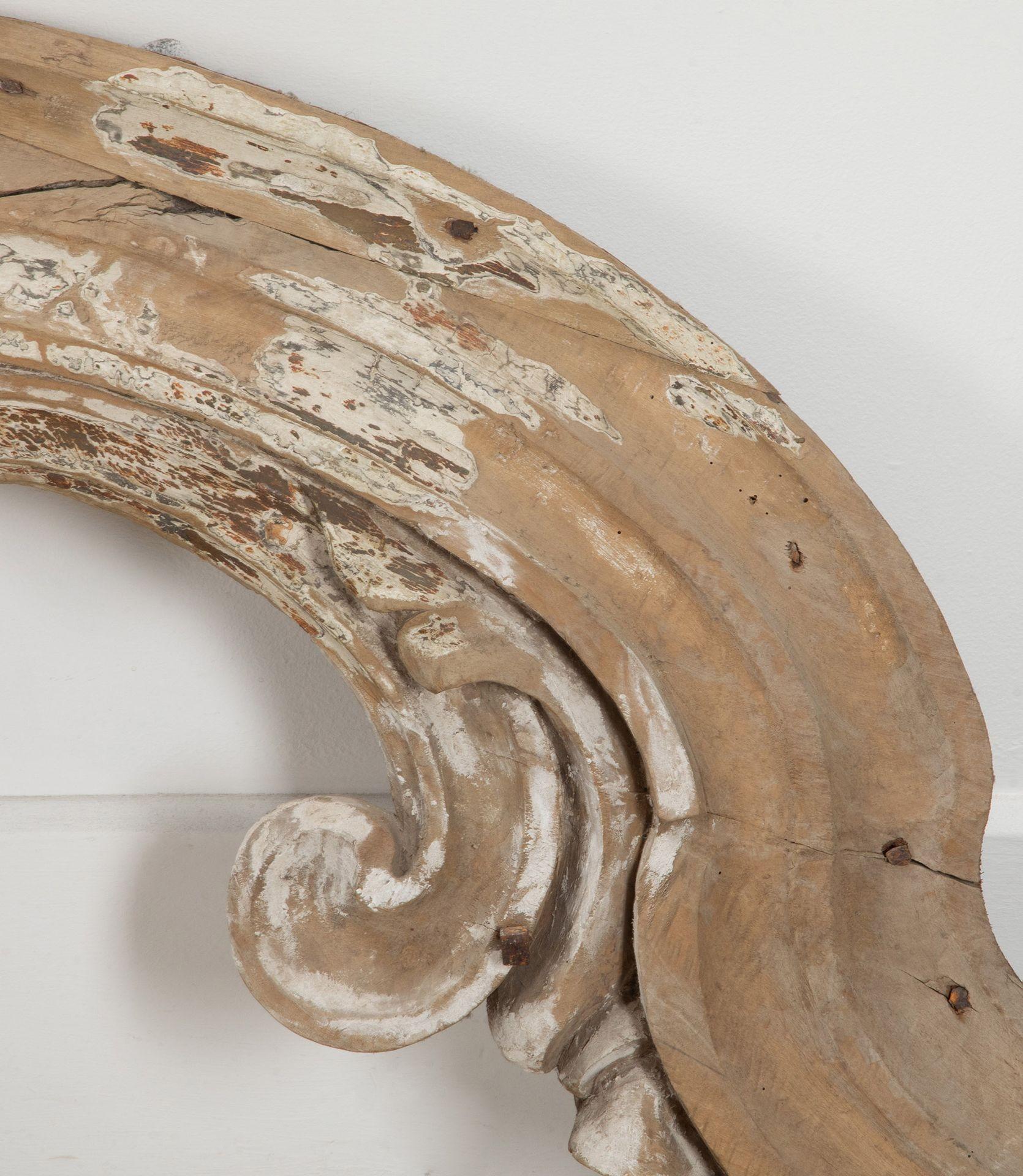 Large 18th Century Italian Carved 'Feather' Fragment For Sale 2