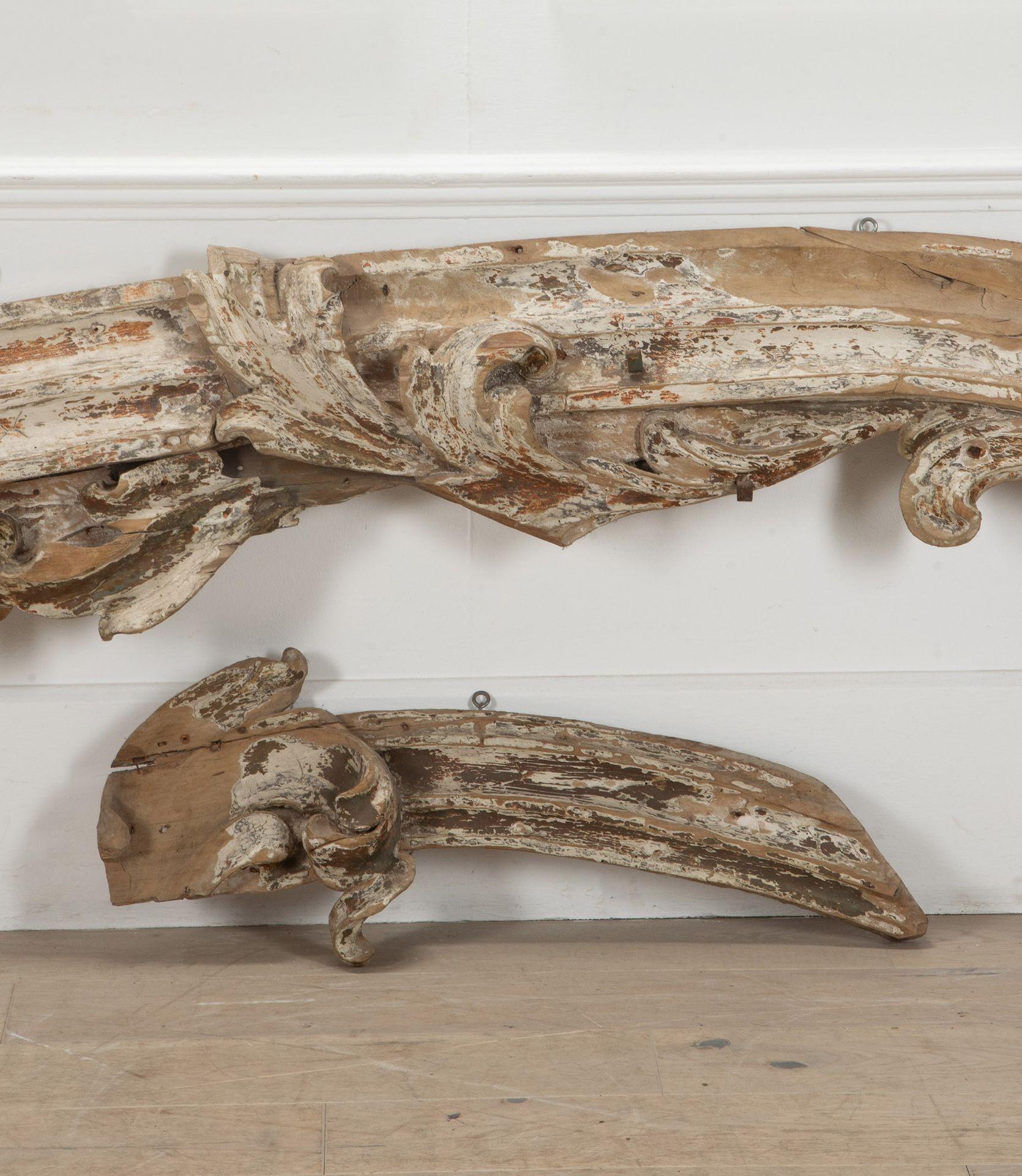 Large 18th Century Italian Carved 'Feather' Fragment For Sale 4