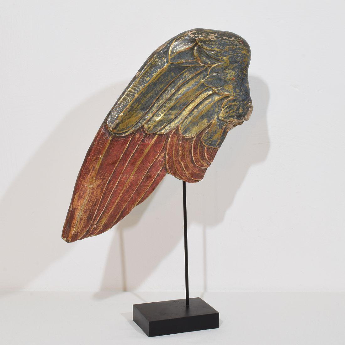 Gran ala de madera tallada italiana del siglo XVIII de un ángel barroco Barroco en venta