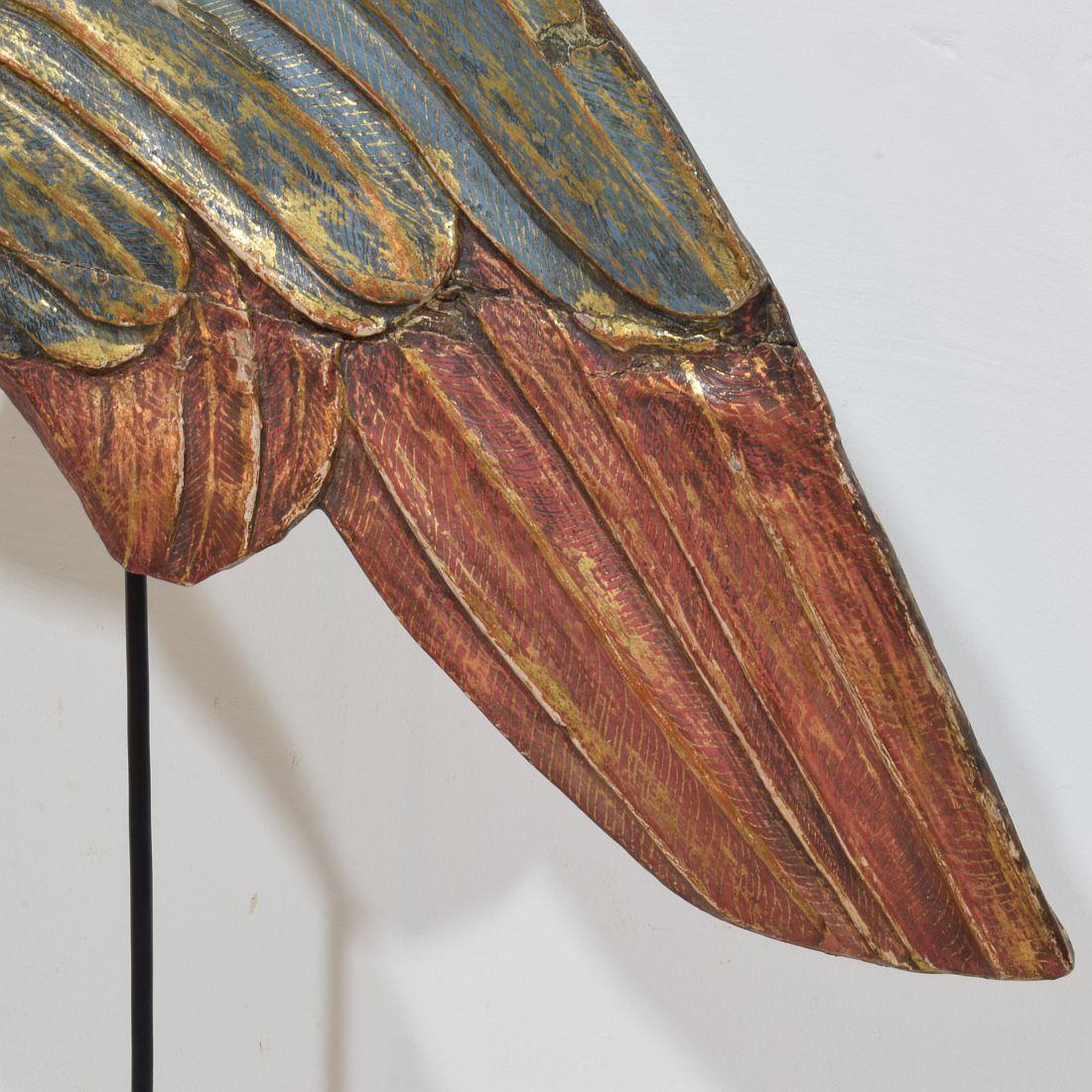 Großer italienischer geschnitzter Holzflügel eines Barockengels aus dem 18. im Angebot 3