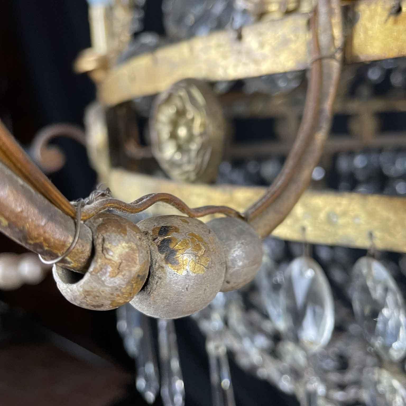 Large 18th Century Italian Empire Chandelier Crystal Gilt Iron Giltwood Pendant 15
